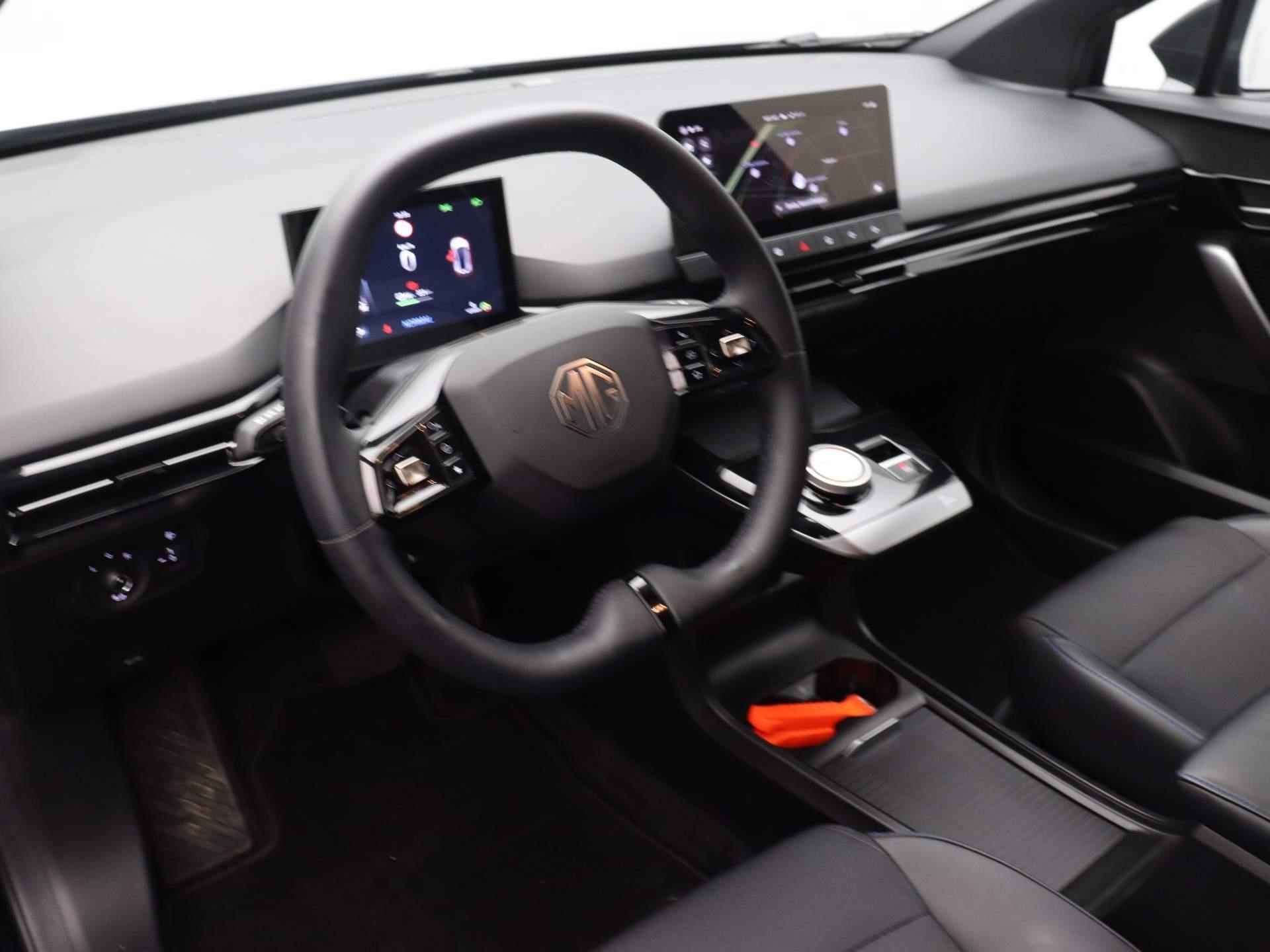 MG 4 Long Range Luxury 64 kWh | 440 WLTP | 360 camera | Apple car play | LED - 23/26