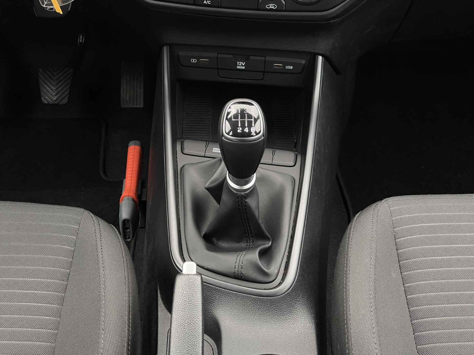 Hyundai i20 1.0 T-GDI Comfort | Apple Carplay/Android Auto | Camera | Dodehoek Detectie | Cruise Control | Airco | Rijklaarprijs! - 19/24