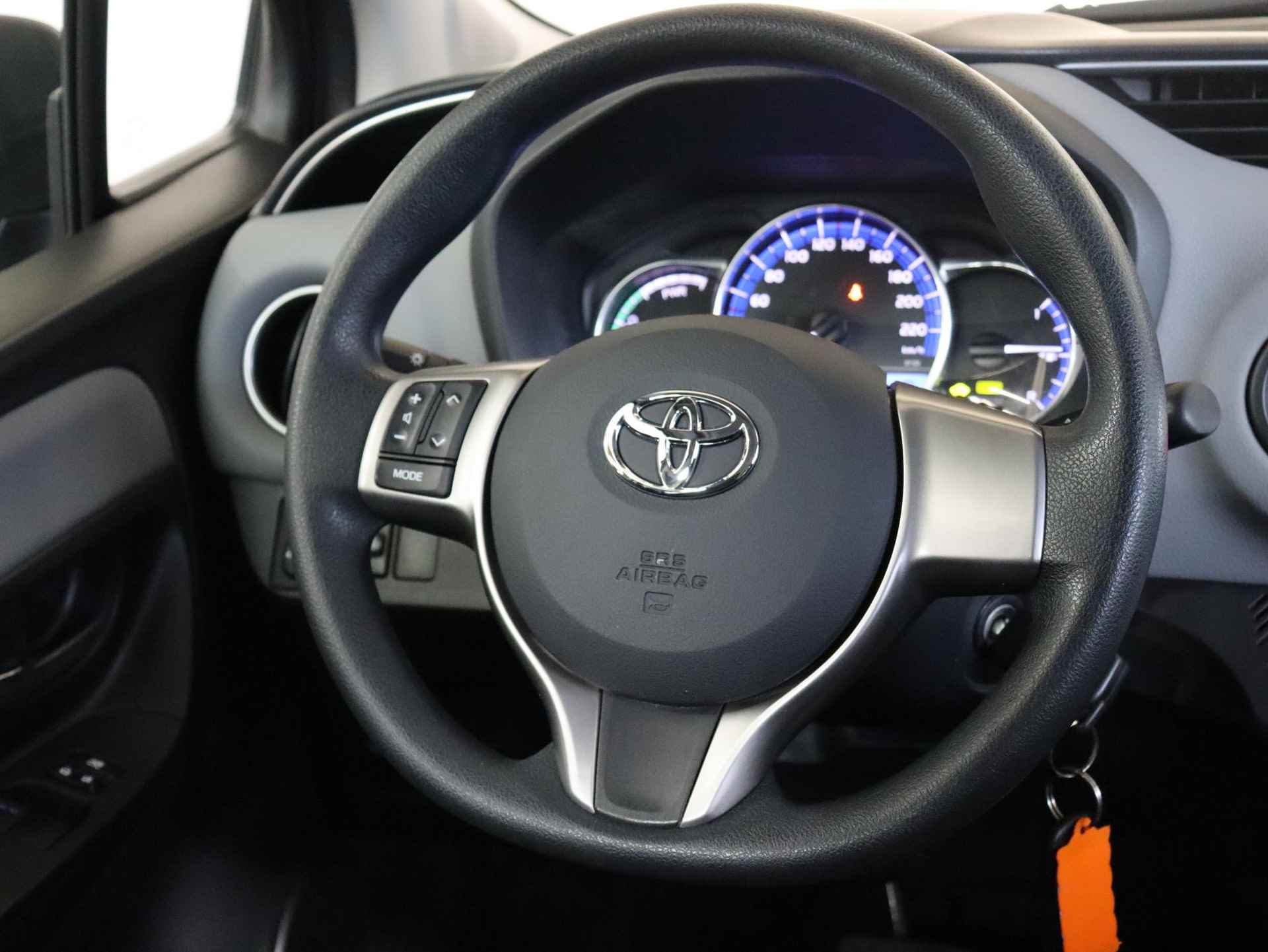 Toyota Yaris 1.5 Hybrid Now Dealer onderhouden, Climate Control, Radio/CD, Automaat, Trekhaak - 19/29
