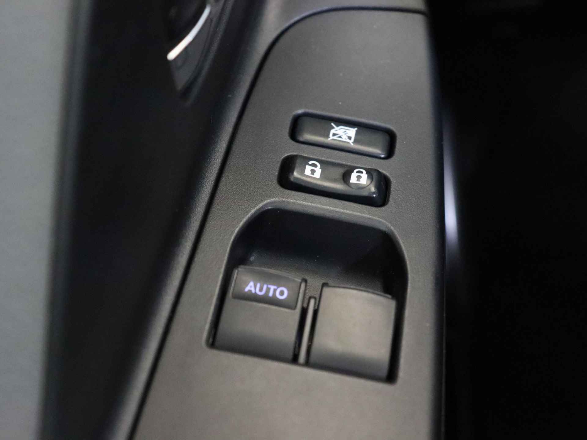 Toyota Yaris 1.5 Hybrid Now Dealer onderhouden, Climate Control, Radio/CD, Automaat, Trekhaak - 20/29
