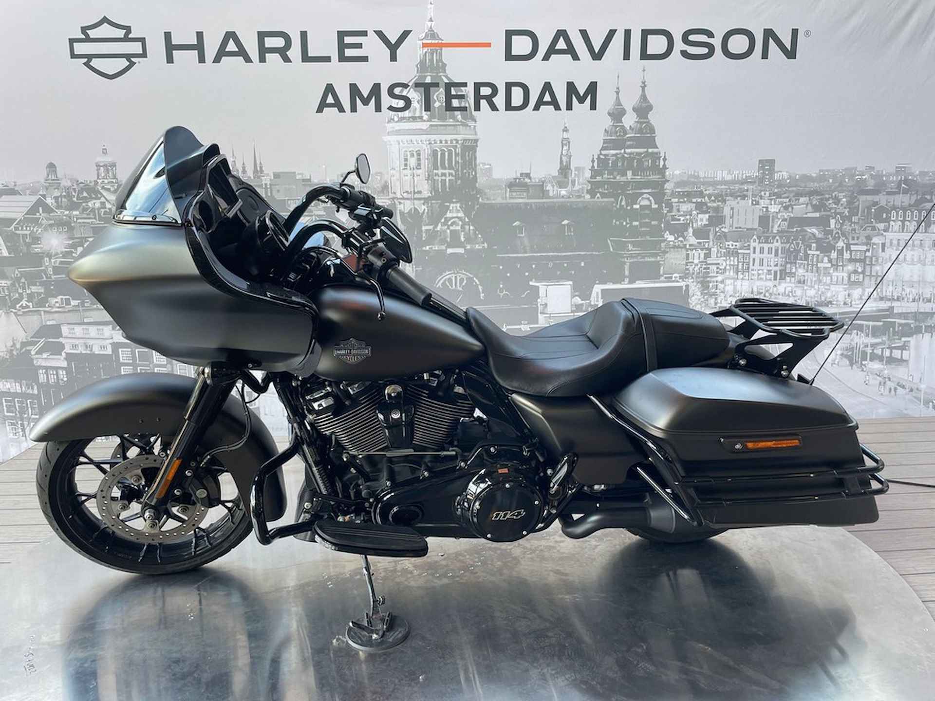 Harley-Davidson FLTRXS ROAD GLIDE SPECIAL Solid Color Blacked Out - 4/8