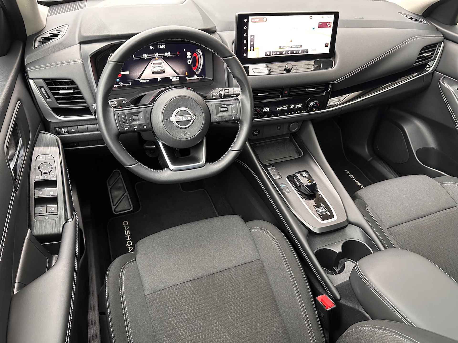 NISSAN Qashqai E-power 190pk N-Connecta | Panoramadak | Navigatie | App Connect | Keyless - 28/36