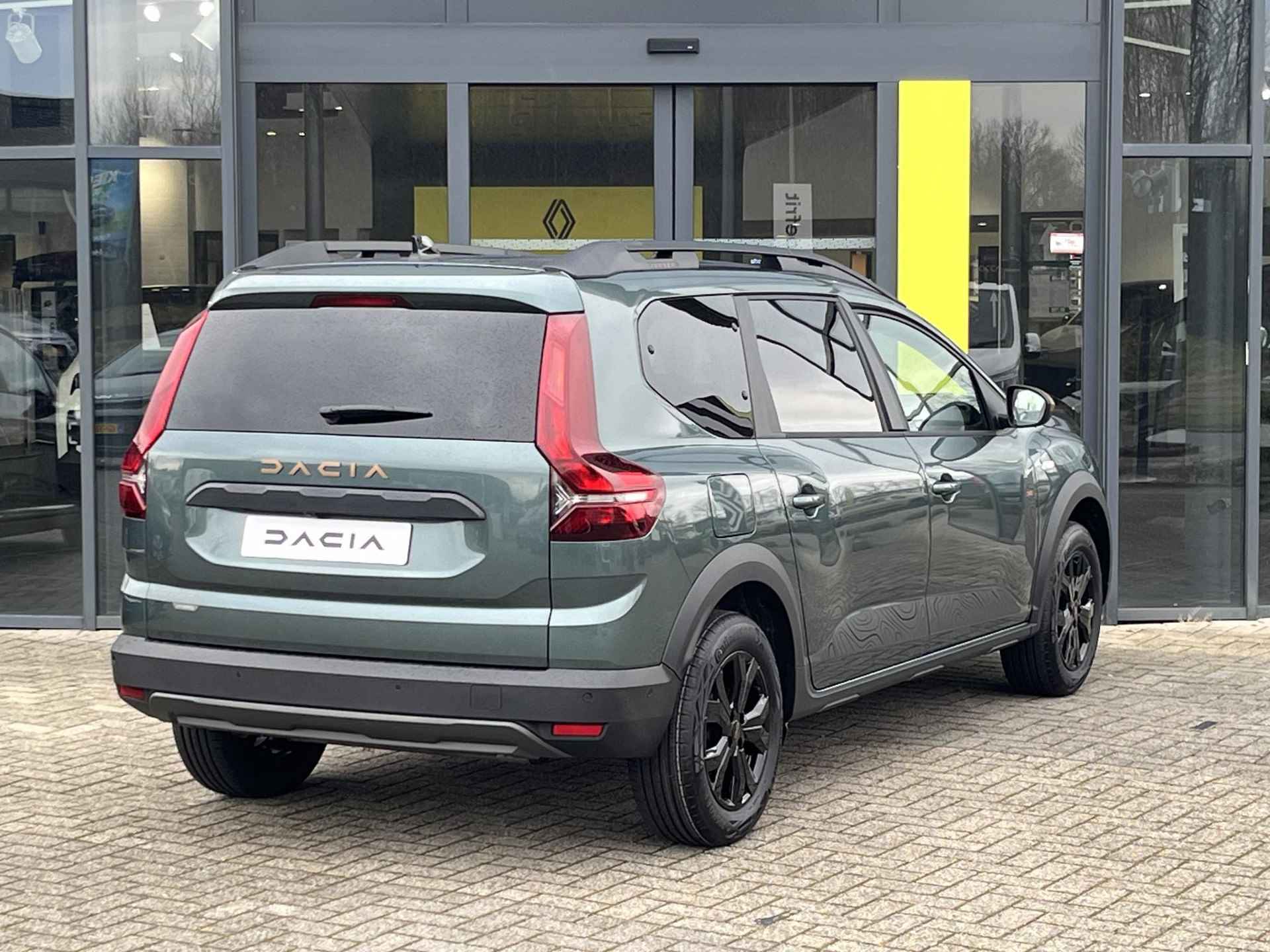 Dacia Jogger 1.6 Hybrid 140 Extreme 7p. 7-persoons | Apple carplay/android auto | Lichtmetalen velgen | Cruise control | Climate control | Elektr. verwarmbare stoelen - 2/28