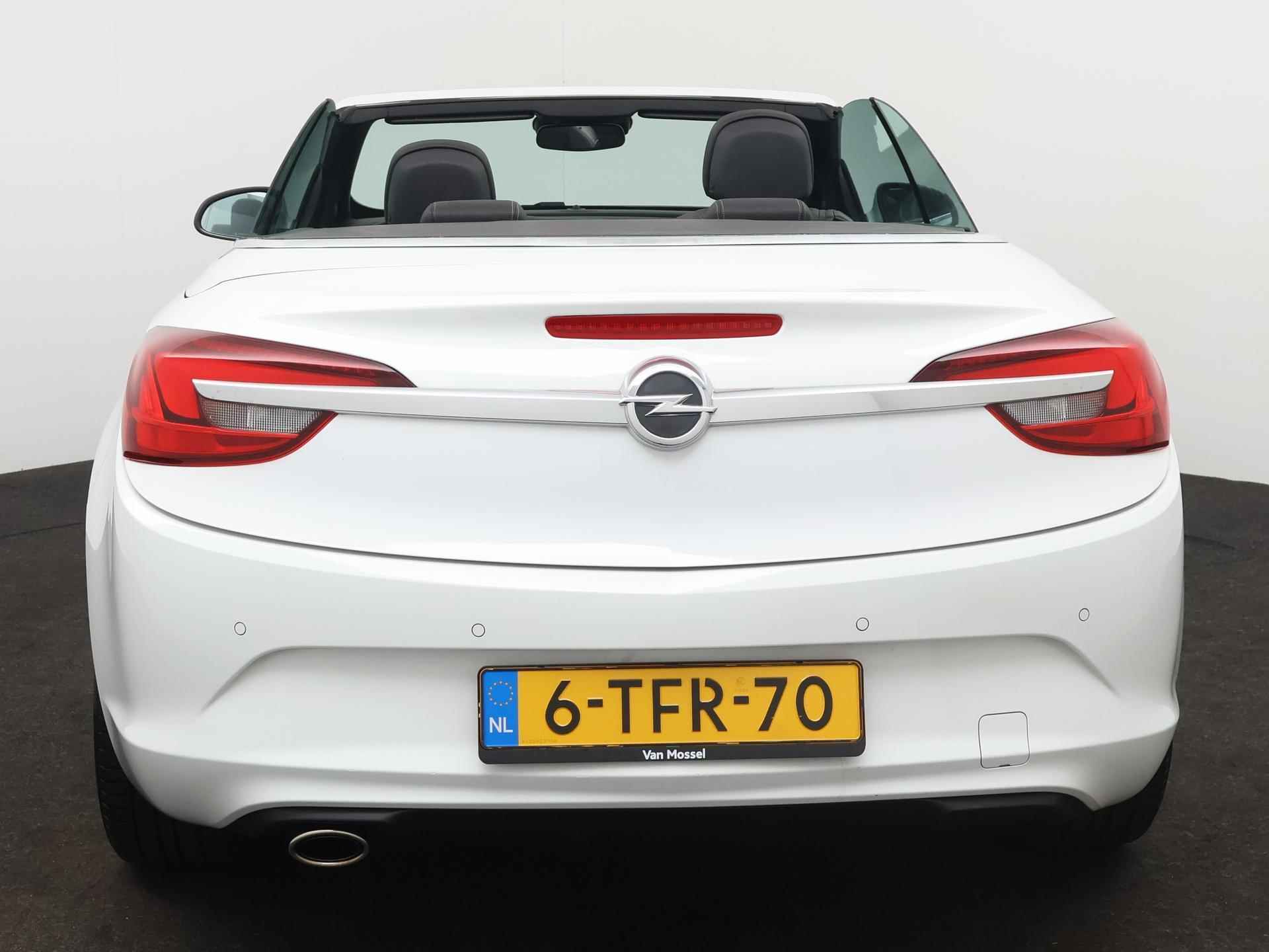 Opel Cascada 1.4 Turbo ecoFLEX Cosmo | 140pk | Navigatie | 19" Lichtmetalen Velgen | Lederen bekleding | 89.000km! | - 8/25