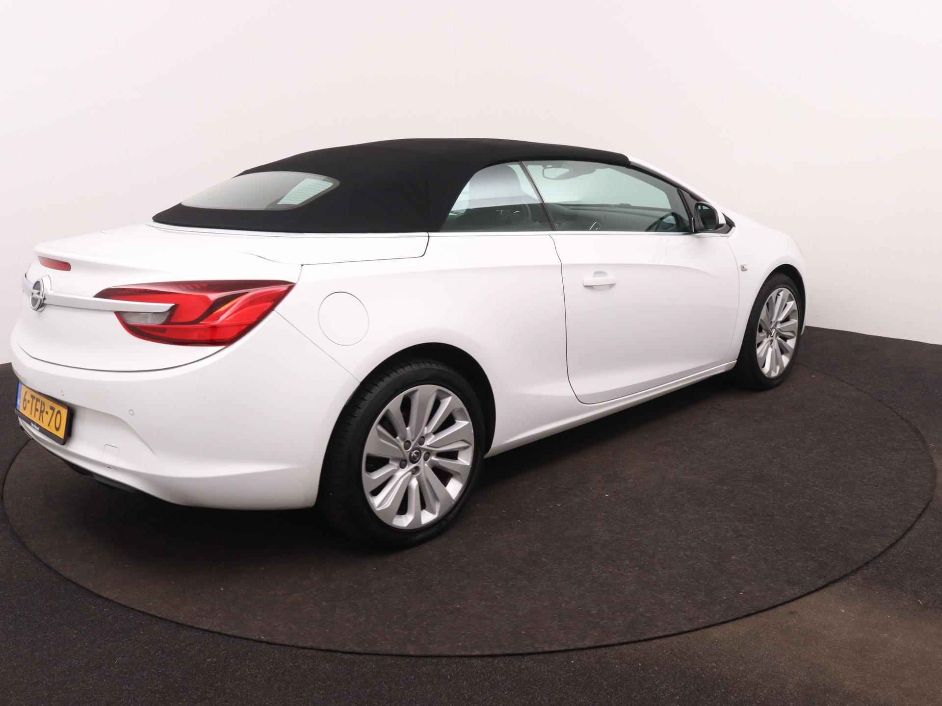 Opel Cascada 1.4 Turbo ecoFLEX Cosmo | 140pk | Navigatie | 19" Lichtmetalen Velgen | Lederen bekleding | 89.000km! | - 21/25