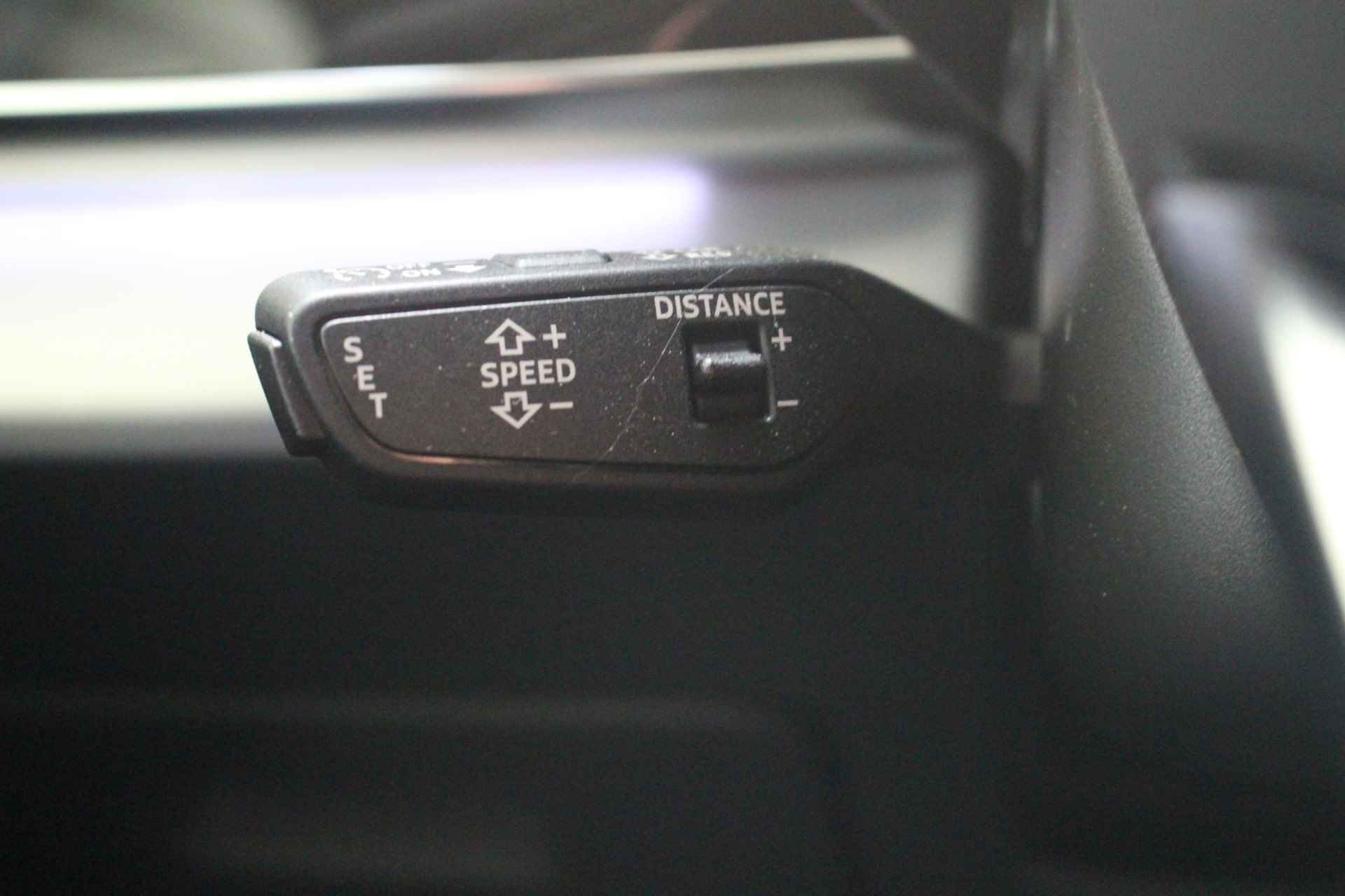 Audi Q8 55 TFSI S-Line Black Optic Panoramadak | HUD | Trekhaak | Matrix Led | Leder Valcona . - 20/29