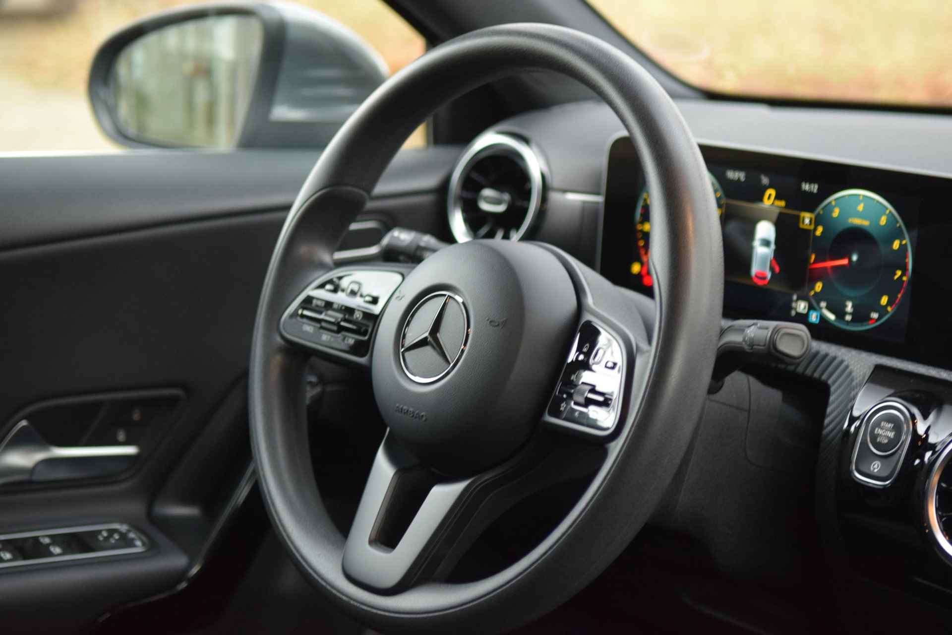 Mercedes-Benz A-klasse 200 AMG Premium Plus 163PK Widescreen/Cam/Sfeer/Th - 14/52