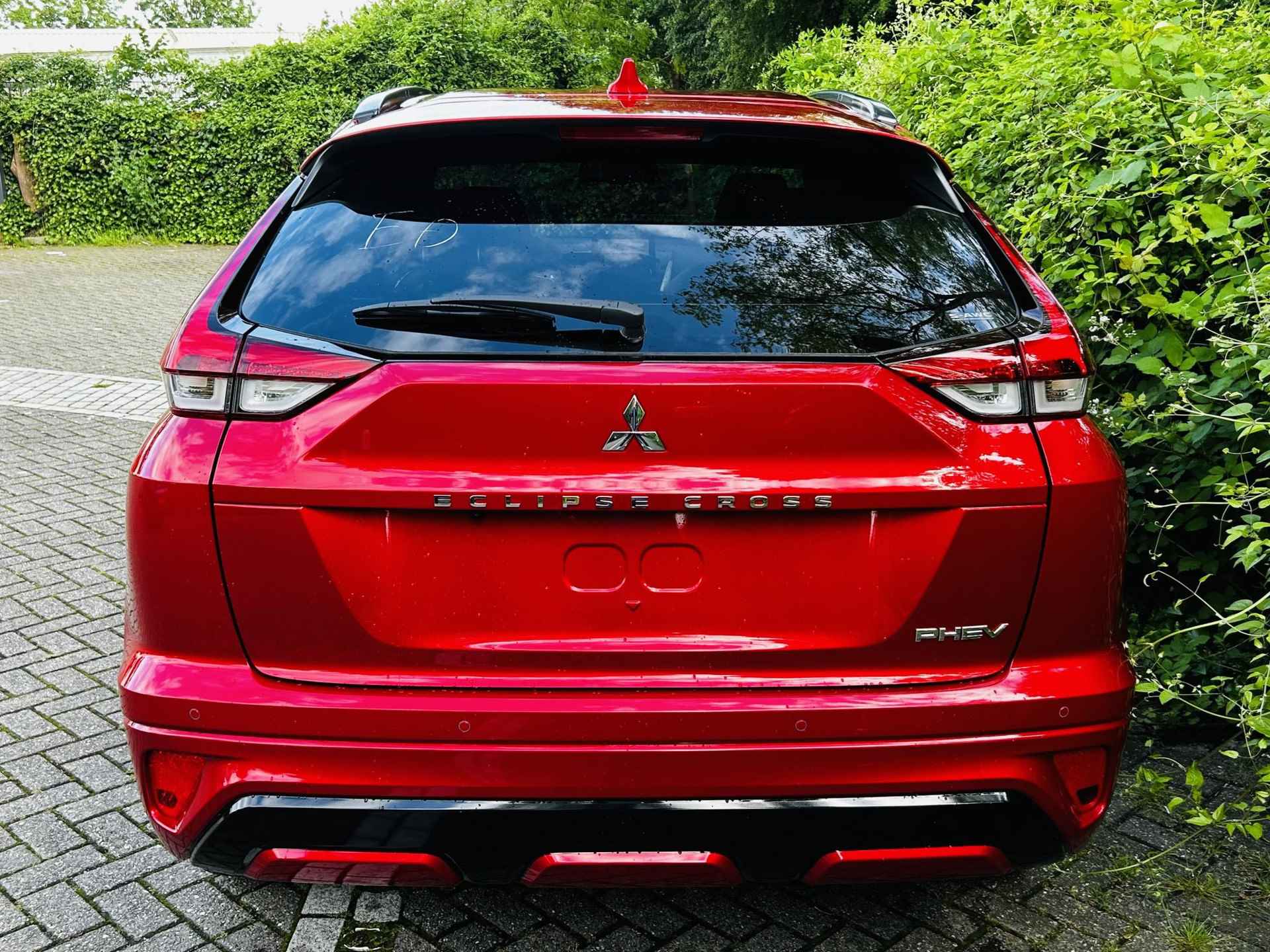 Mitsubishi Eclipse Cross 2.4 PHEV Executive | € 8000,- VOORRAAD KORTING | op = op  AUTOMAAT | APPLE/ANDROID AUTO  | CRUISE | CLIMATE | NAVI , STOELVERWARMING . - 4/29