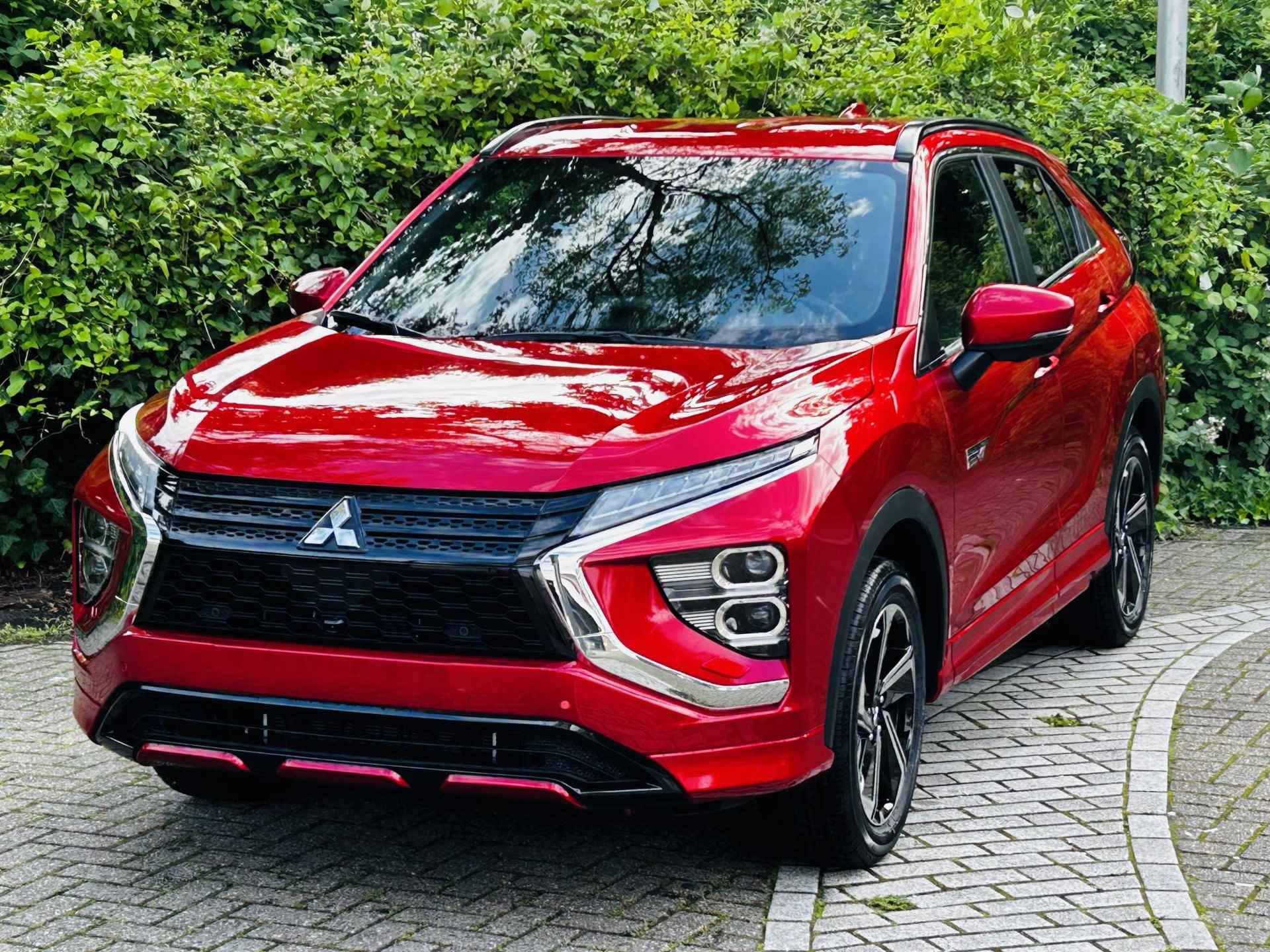 Mitsubishi Eclipse Cross 2.4 PHEV Executive | € 8000,- VOORRAAD KORTING | op = op  AUTOMAAT | APPLE/ANDROID AUTO  | CRUISE | CLIMATE | NAVI , STOELVERWARMING . - 28/29