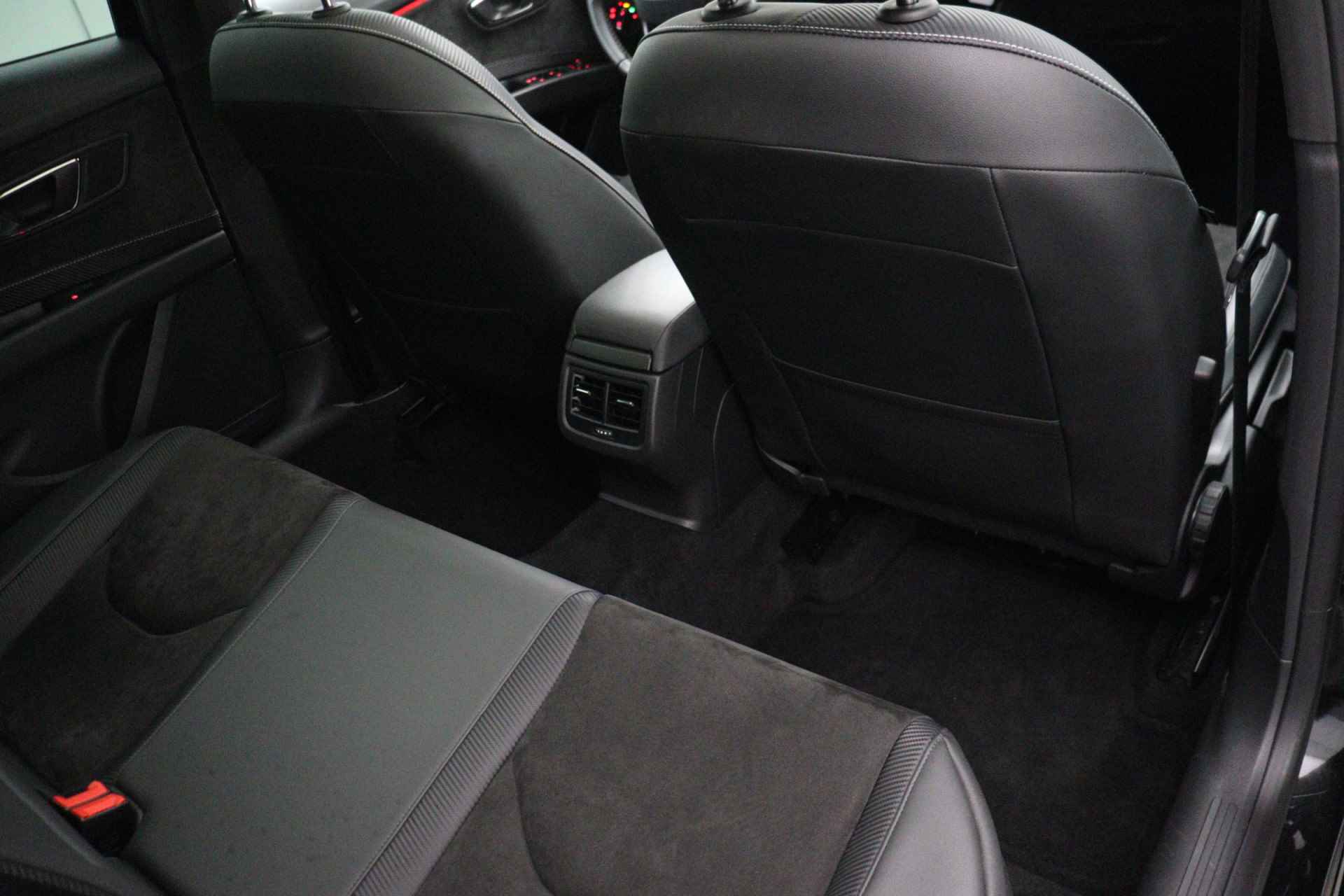 SEAT León ST 2.0 TSI CUPRA 300 | Panoramadak | Camera | Apple carplay | Leder/alcantara | LED - 13/35