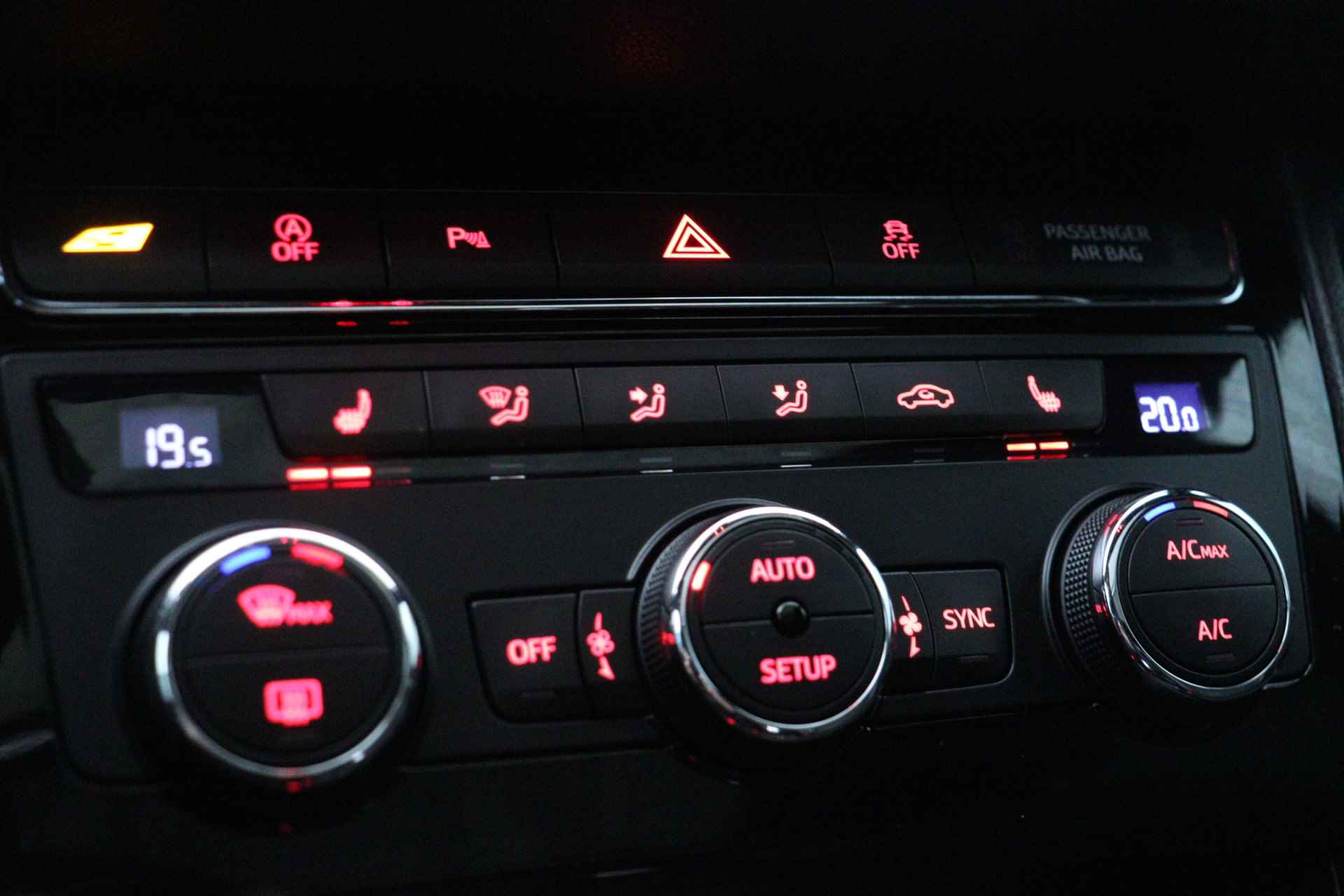 SEAT León ST 2.0 TSI CUPRA 300 | Panoramadak | Camera | Apple carplay | Leder/alcantara | LED - 27/35