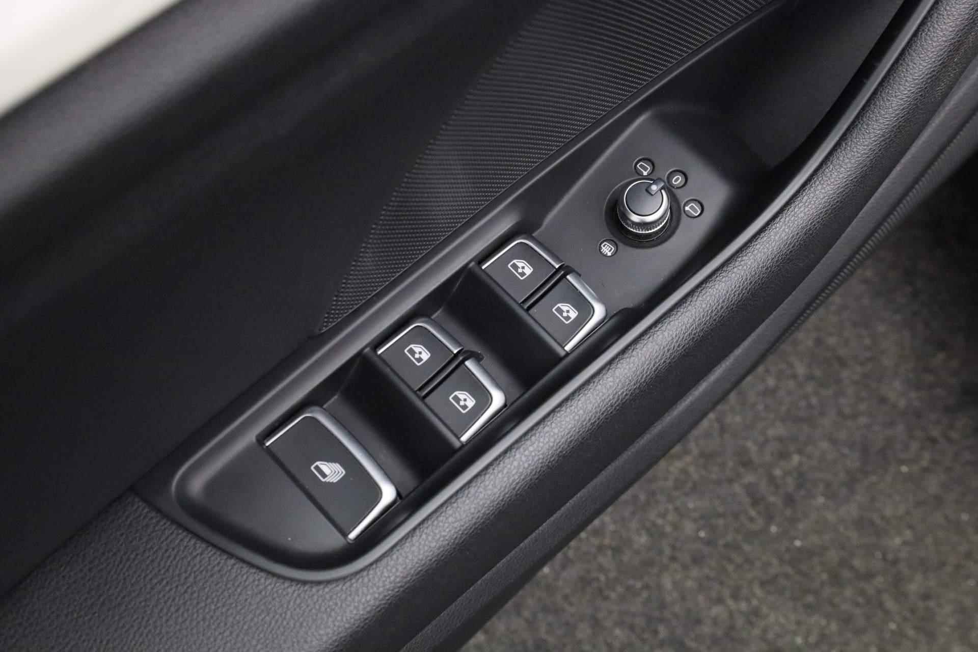 Audi A3 Cabriolet 35 TFSI 150PK S-tronic CoD Sport S Line Edition | Keyless | 19 inch | Navi | Full LED | Apple Carplay / Android Auto - 22/40