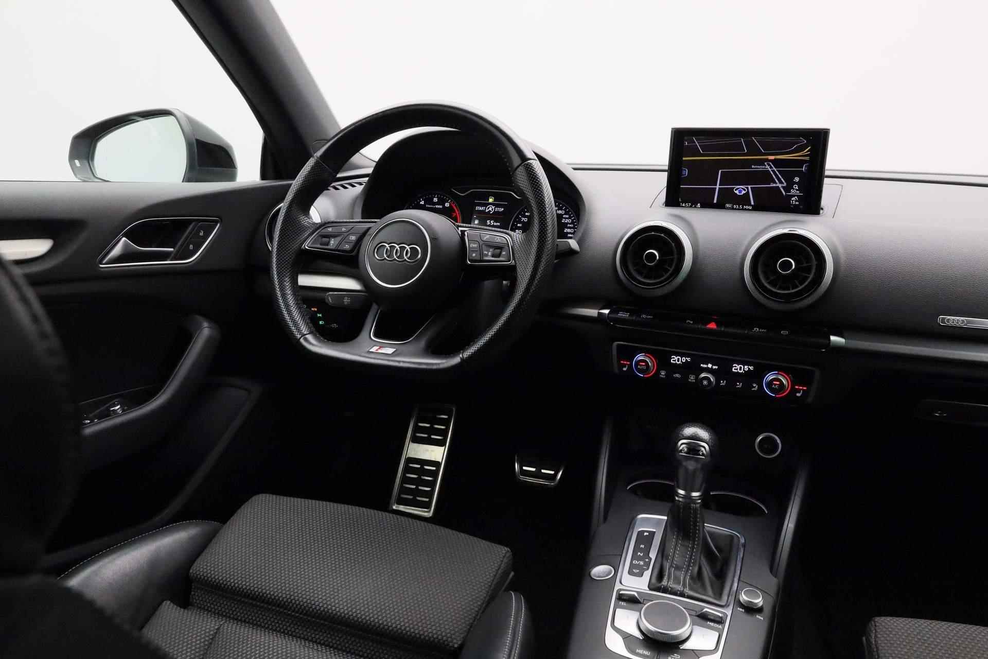 Audi A3 Cabriolet 35 TFSI 150PK S-tronic CoD Sport S Line Edition | Keyless | 19 inch | Navi | Full LED | Apple Carplay / Android Auto - 24/40