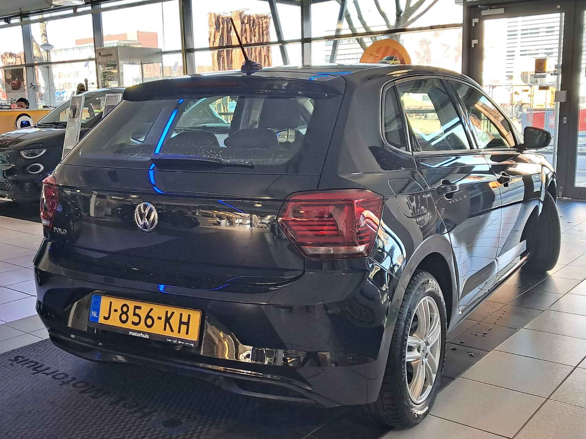 VOLKSWAGEN Polo 1.0 TSI 95pk Comfortline Business / Navigatie / Camera / ECC - 4/29