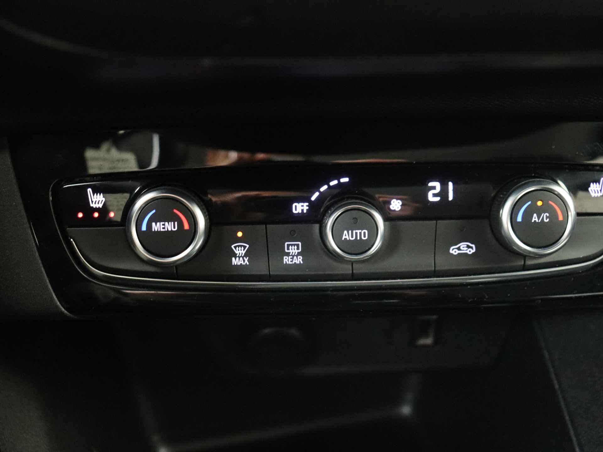 Opel Corsa 1.2 Edition 5 deurs | Navigatie by App | Climate Control - 19/32