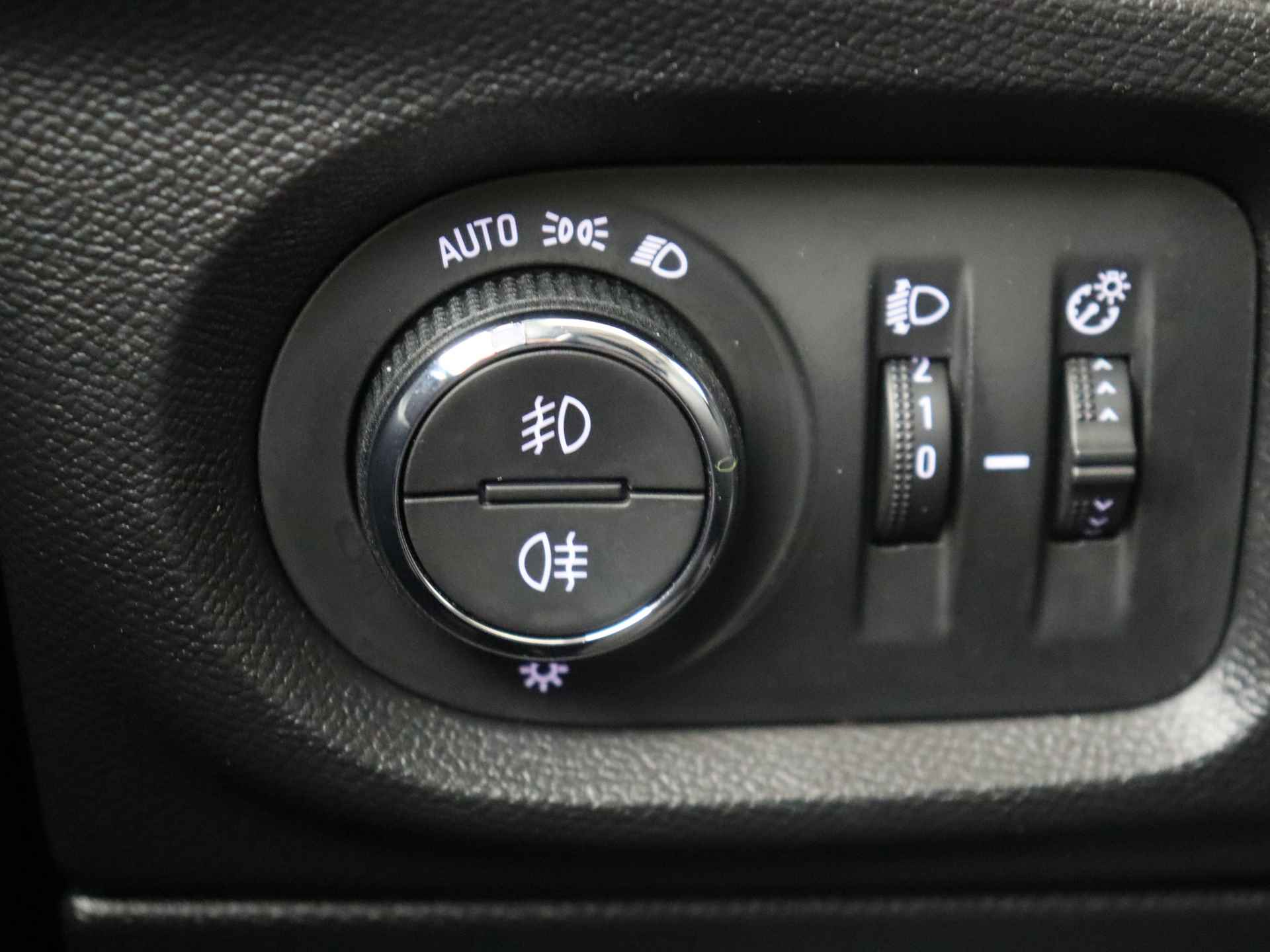 Opel Corsa 1.2 Edition 5 deurs | Navigatie by App | Climate Control - 26/32