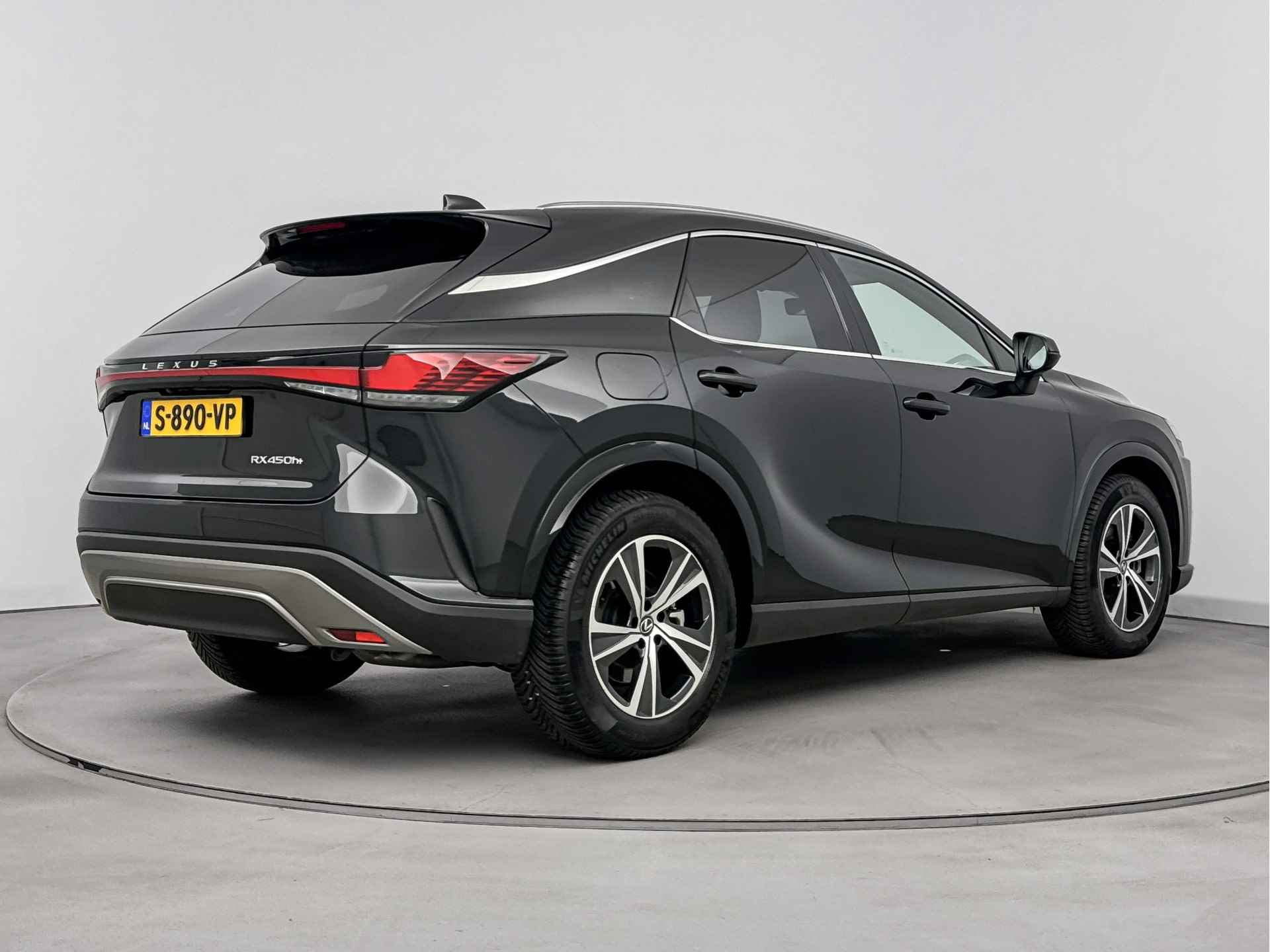 Lexus RX 450h+ Plug-in Hybrid Comfort Line | All-season banden | - 3/41