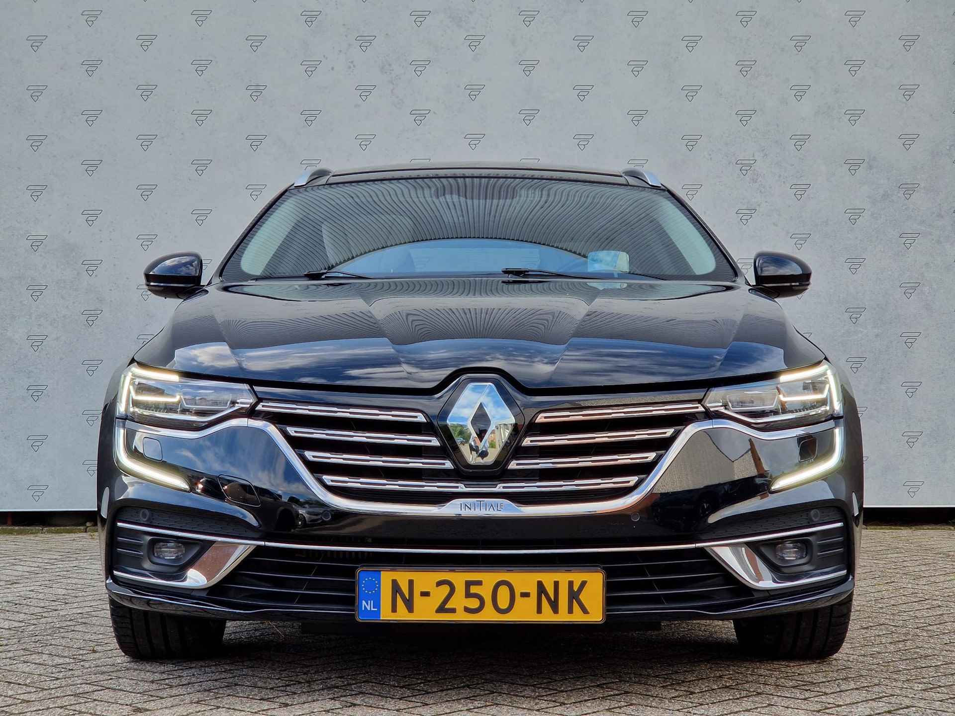 Renault Talisman Estate 1.3 TCe Business Initiale Paris Automaat | 4Control | Panoramdak | Stoelventilatie | BOSE | Leder | Camera |HUD | Navi | BSD | PDC | Cruise | LED | - 10/31