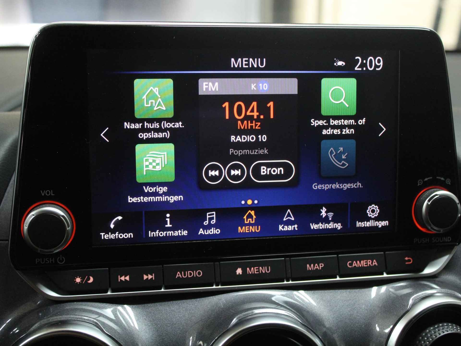 Nissan Juke 1.0 DIG-T N-Design / Navigatie / 19" LM velgen / Apple Carplay & Android Auto / Climate control / Camera / Bluetooth / Keyless / Cruise / - 18/50