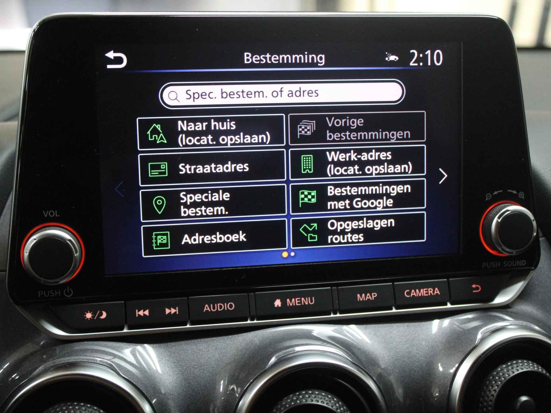Nissan Juke 1.0 DIG-T N-Design / Navigatie / 19" LM velgen / Apple Carplay & Android Auto / Climate control / Camera / Bluetooth / Keyless / Cruise / - 20/50