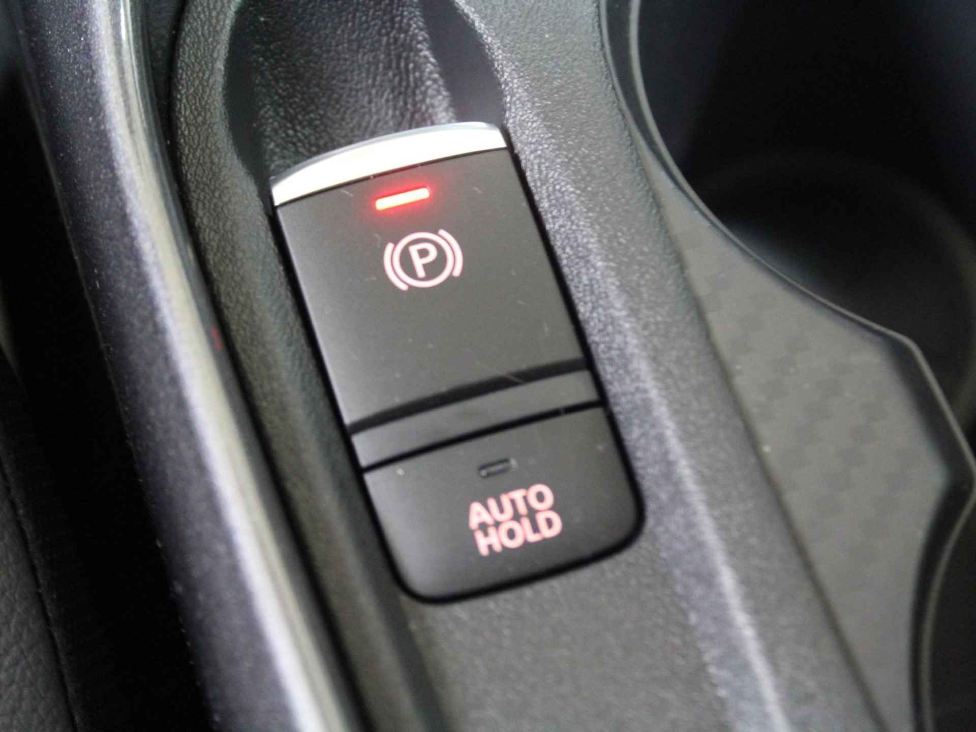 Nissan Juke 1.0 DIG-T N-Design / Navigatie / 19" LM velgen / Apple Carplay & Android Auto / Climate control / Camera / Bluetooth / Keyless / Cruise / - 29/50