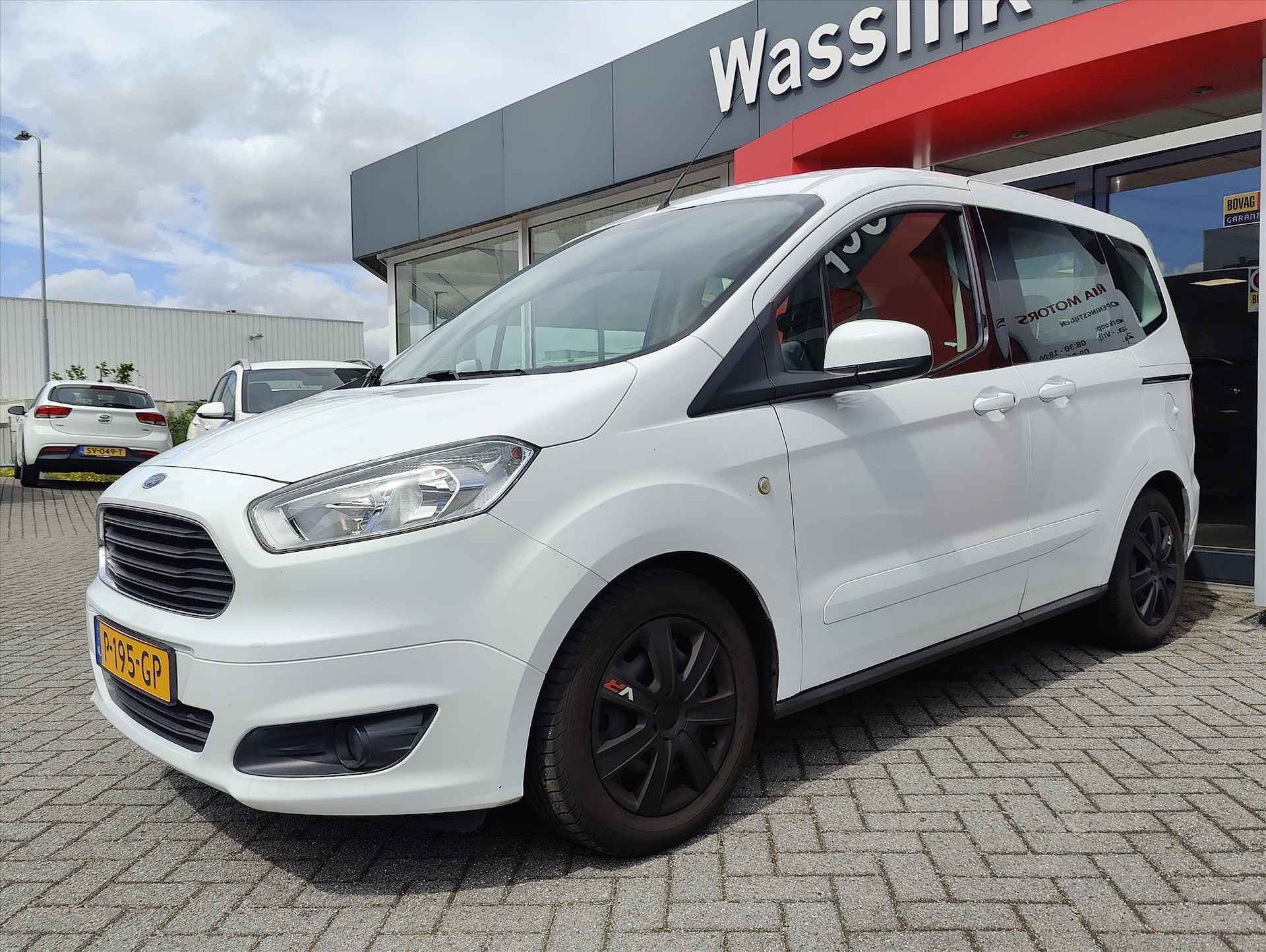 Ford Tourneo Courier 1.0 Ecoboost 100pk |  5 Persoons | Airconditioning | Radio met Bluetooth | Stoelverwarming | slechts 38.000KM | - 2/32