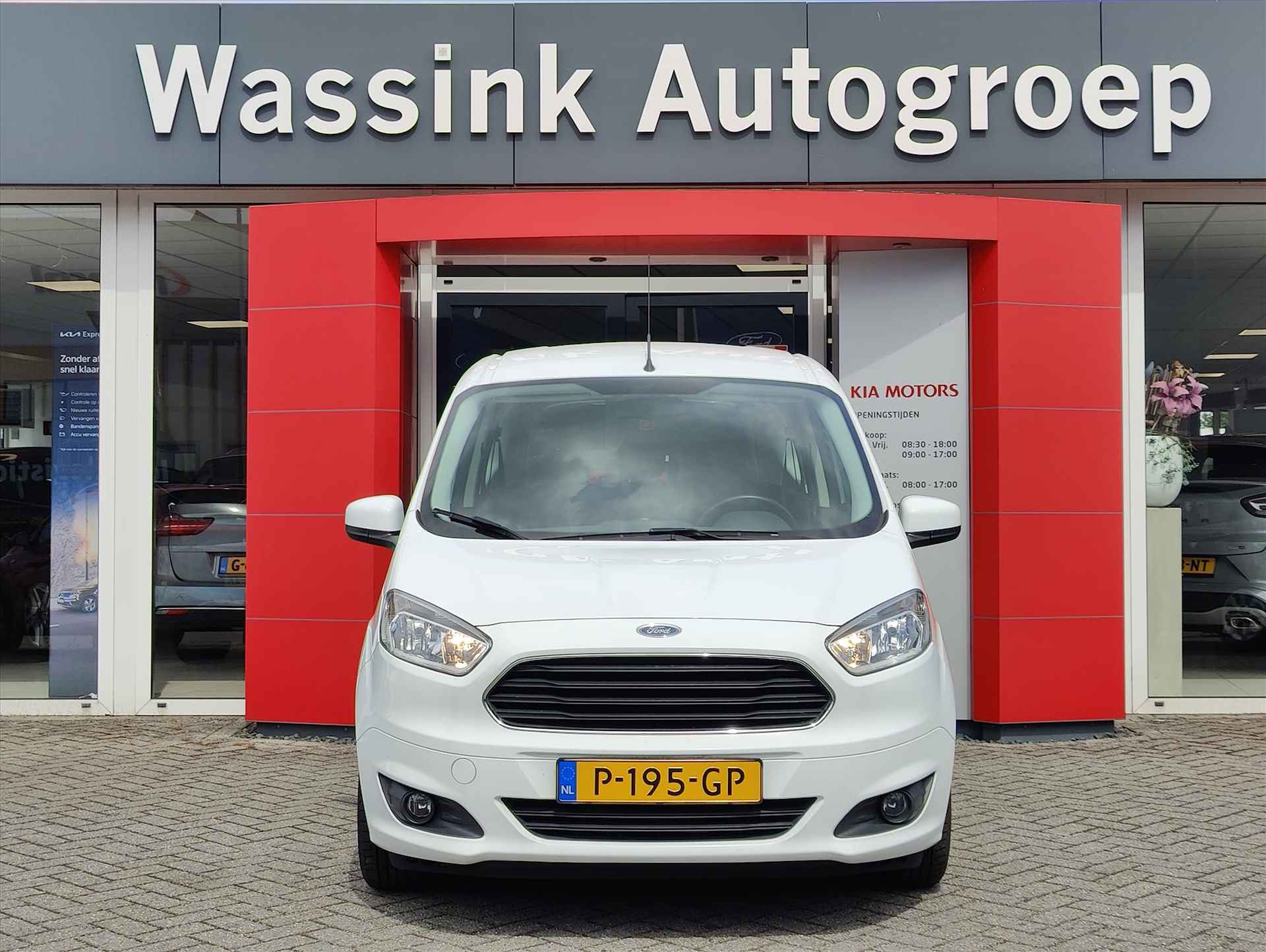 Ford Tourneo Courier 1.0 Ecoboost 100pk |  5 Persoons | Airconditioning | Radio met Bluetooth | Stoelverwarming | slechts 38.000KM | - 25/32