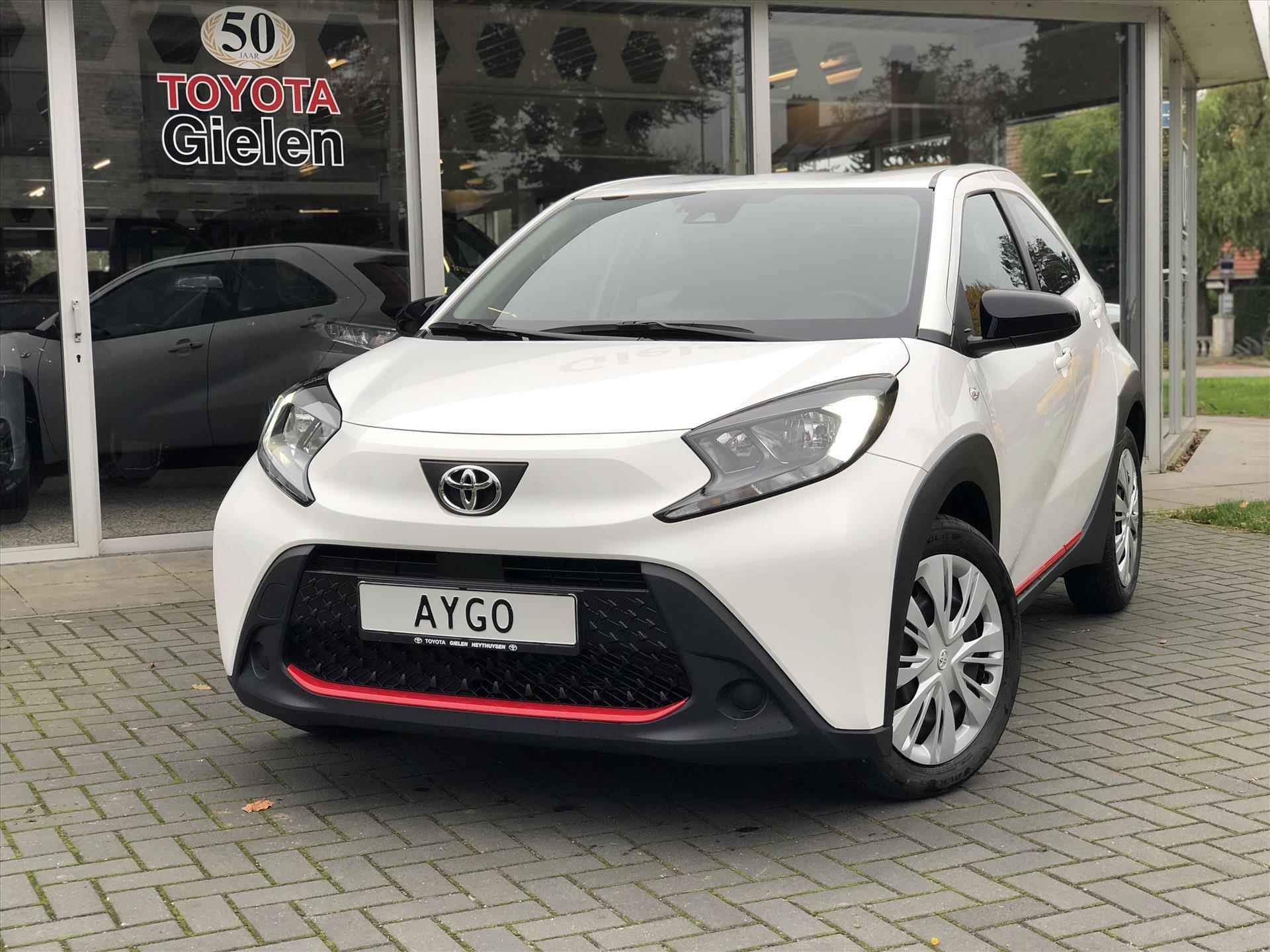 Toyota Aygo X 1.0 VVT-i Play Plus | Apple CarPlay/Android auto, Parkeercamera, Climate control, Stoelverwarming, Keyless - 34/35