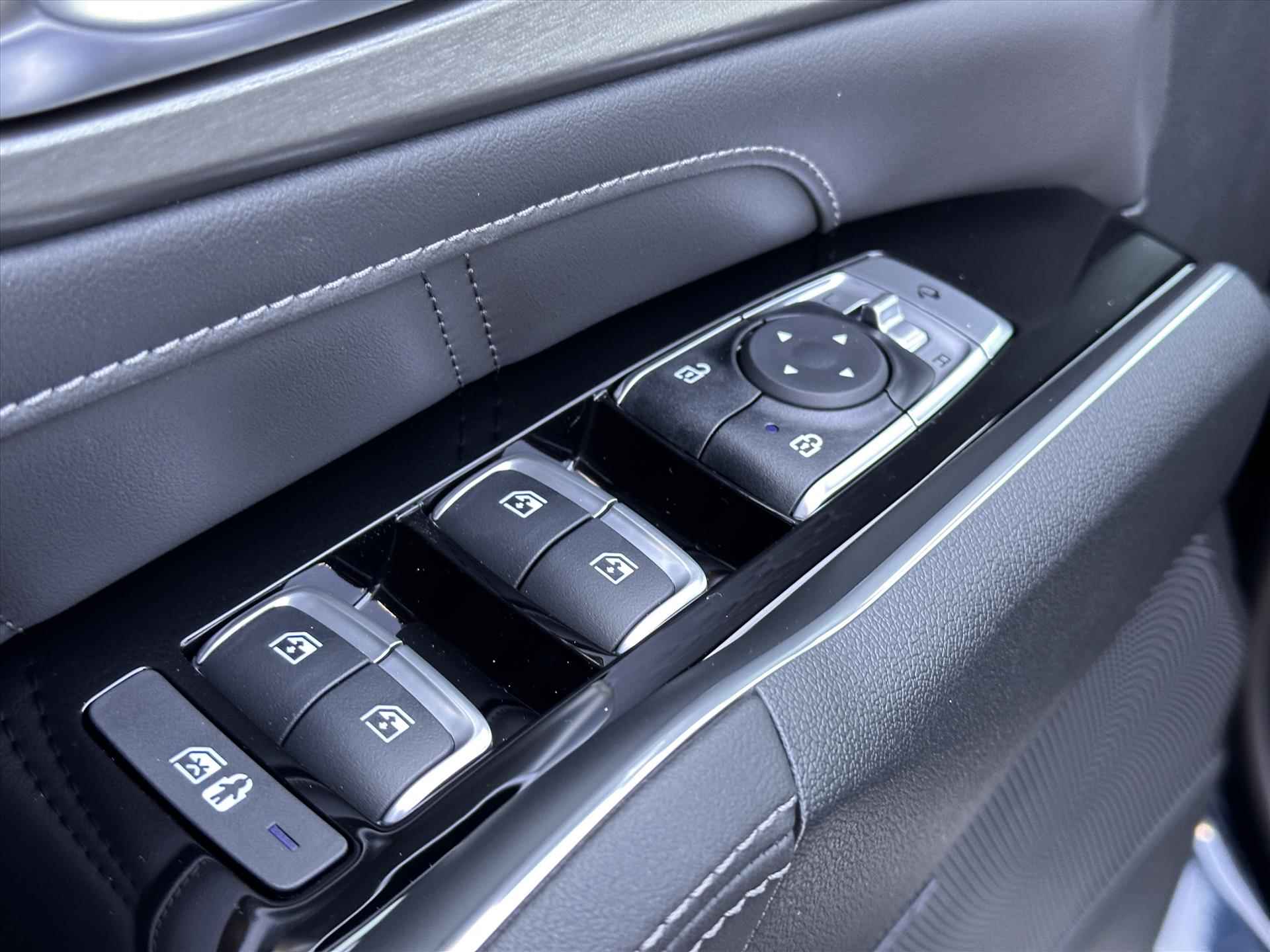 Kia Sorento 1.6 T-GDi 265pk Plug-in Hybrid 4WD Aut Edition I 1500kg trekgewicht | Uit voorraad leverbaar! - 19/38