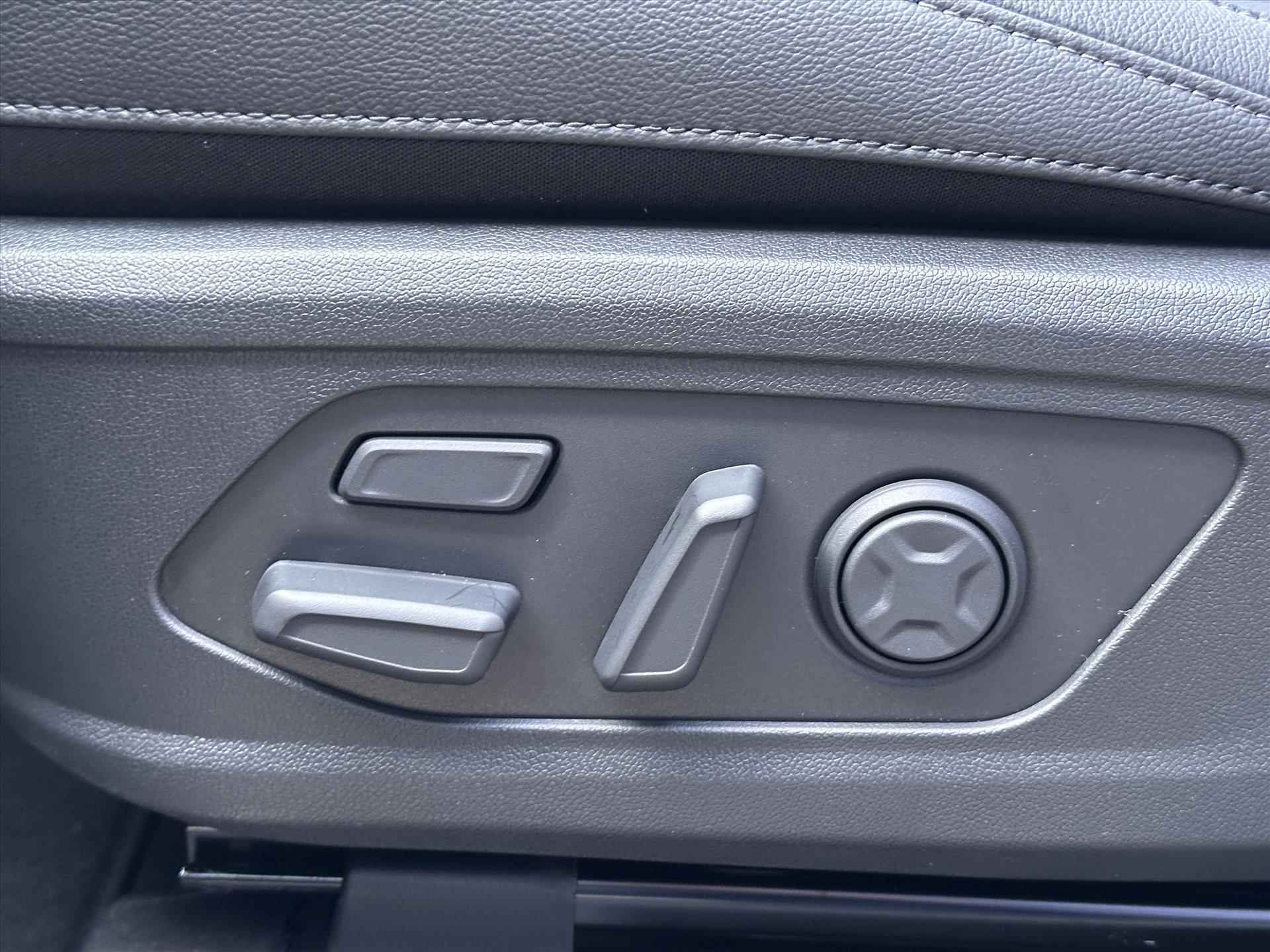 Kia Sorento 1.6 T-GDi 265pk Plug-in Hybrid 4WD Aut Edition I 1500kg trekgewicht | Uit voorraad leverbaar! - 21/38