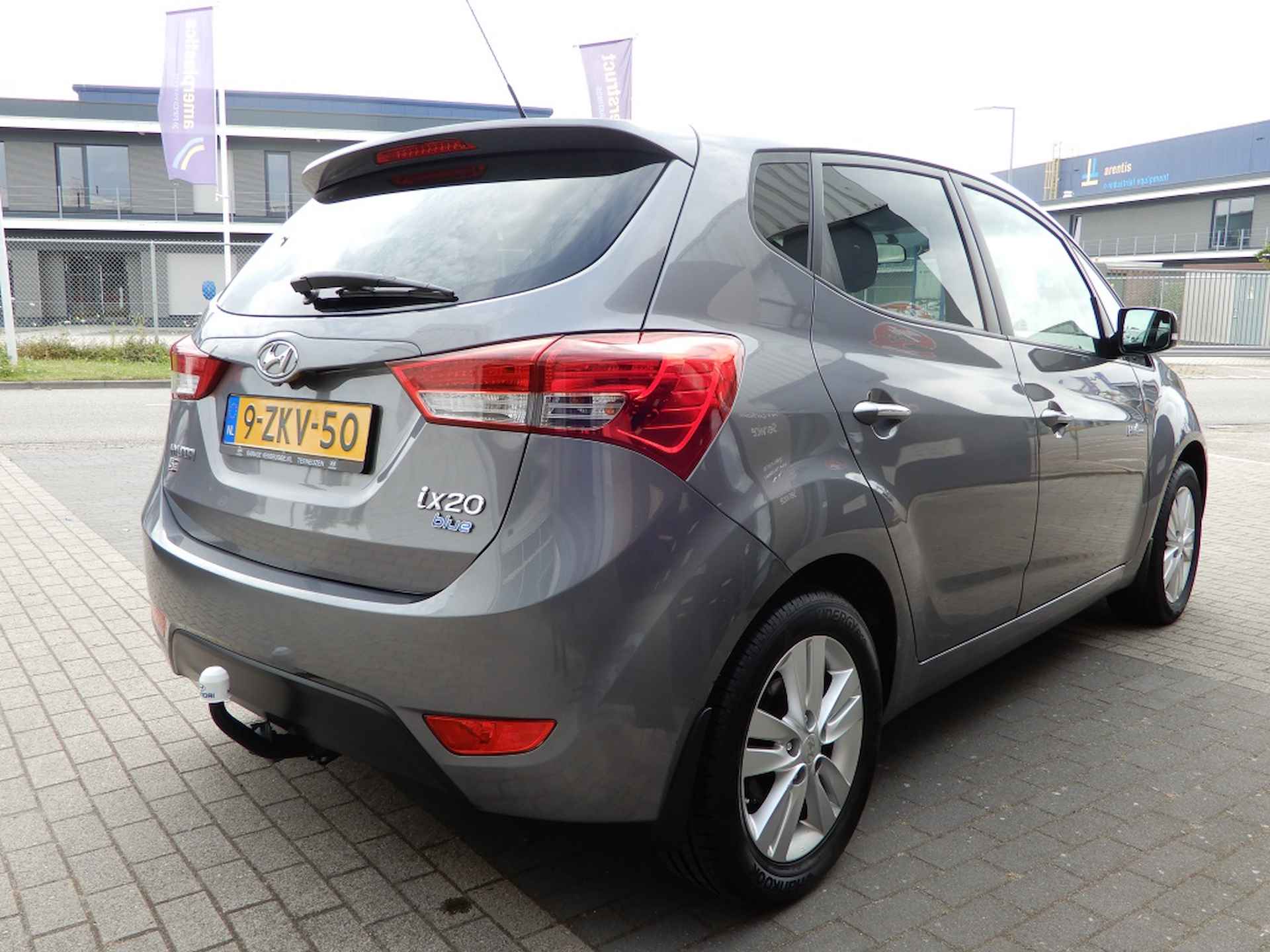 Hyundai ix20 1.4i Go! | Navigatie | Trekhaak | dealer onderhouden | Rijklaar - 9/24