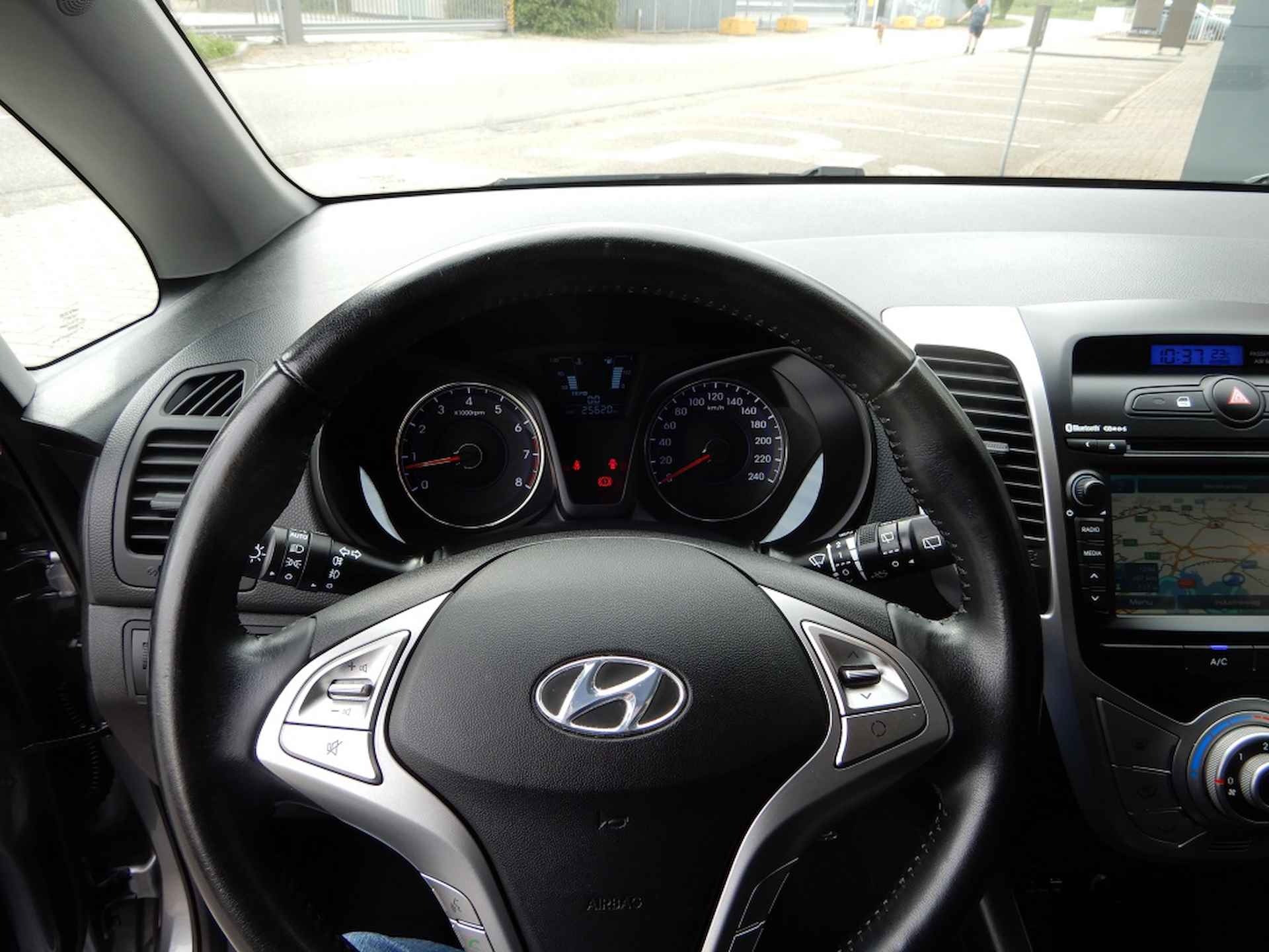 Hyundai ix20 1.4i Go! | Navigatie | Trekhaak | dealer onderhouden | Rijklaar - 15/24