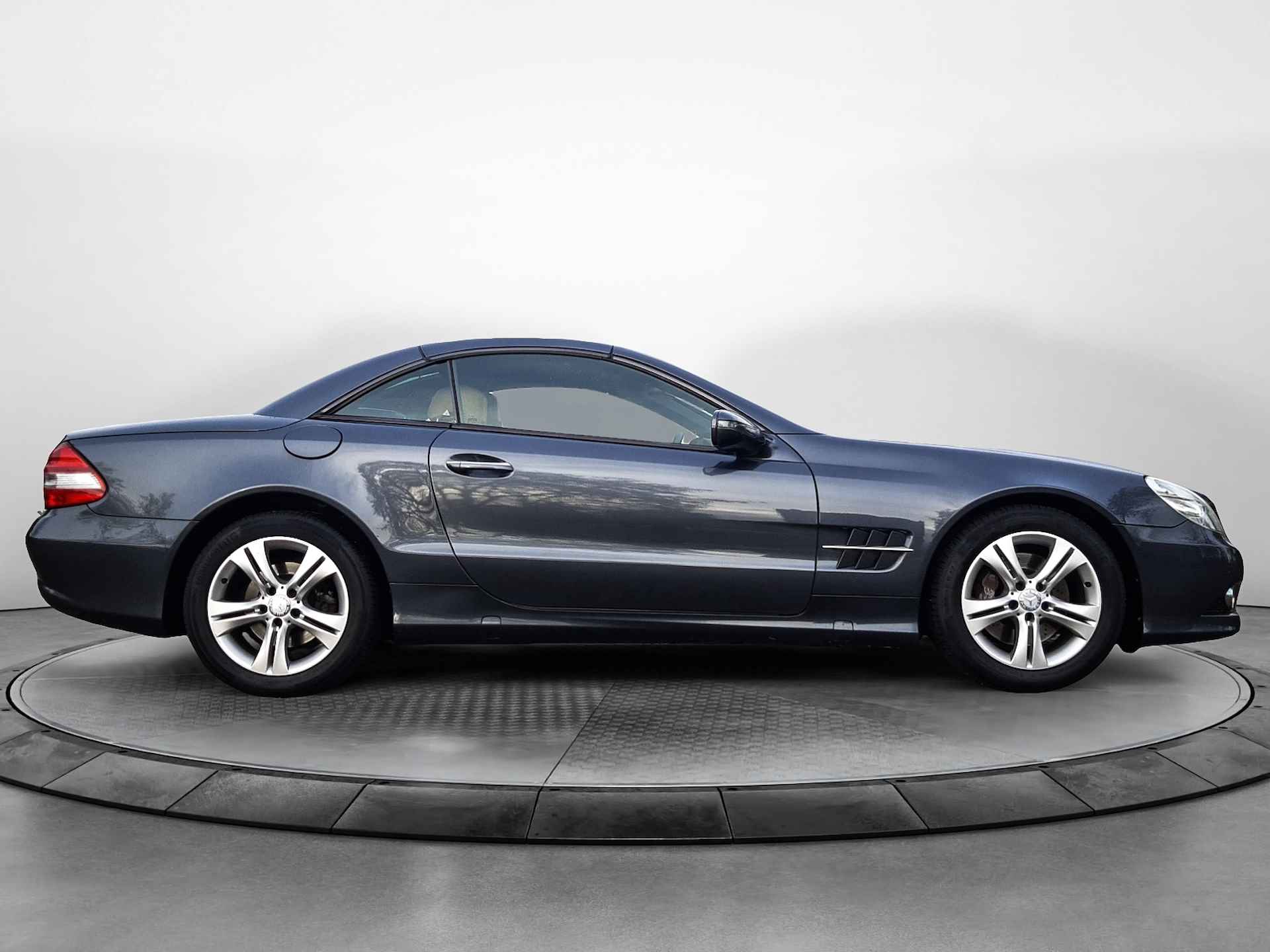 Mercedes-Benz SL-Klasse 350 (316 PK) 1e-Eig, Keurig-Onderh, NL-Auto, Young-Timer, Leer, Elek.-Klep, Navigatie, Cruisecontrol, Parkeersensoren-V+A, Bluetooth, Airco, Stoelverwarming, Gevent.-Voorstoelen, Licht-Zicht-Pakket, Lm-Velgen-17Inch, Privacy-Glas - 5/44