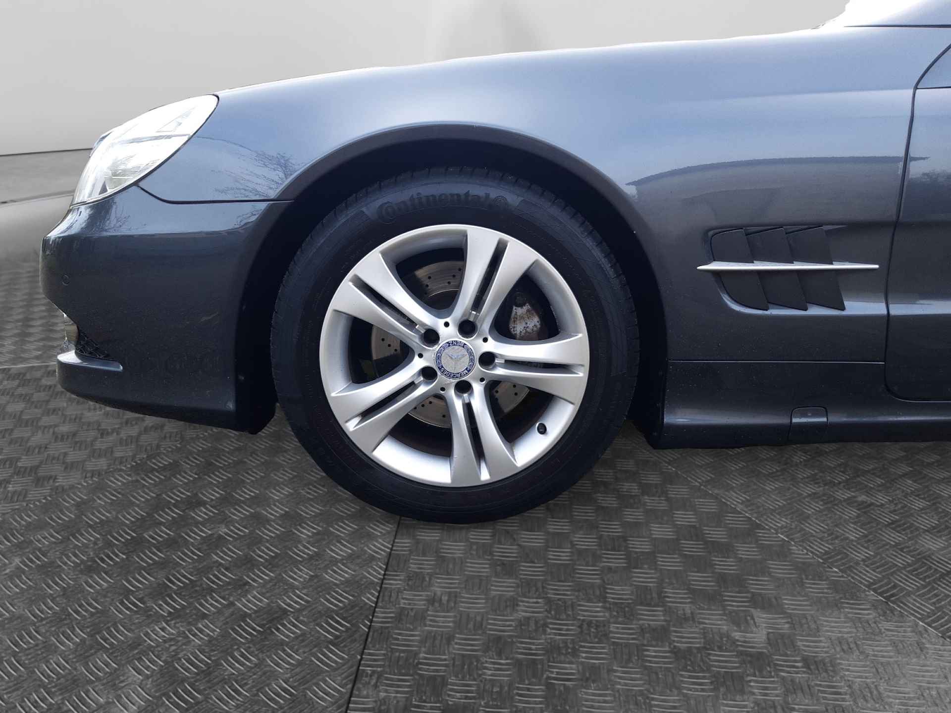 Mercedes-Benz SL-Klasse 350 (316 PK) 1e-Eig, Keurig-Onderh, NL-Auto, Young-Timer, Leer, Elek.-Klep, Navigatie, Cruisecontrol, Parkeersensoren-V+A, Bluetooth, Airco, Stoelverwarming, Gevent.-Voorstoelen, Licht-Zicht-Pakket, Lm-Velgen-17Inch, Privacy-Glas - 11/44