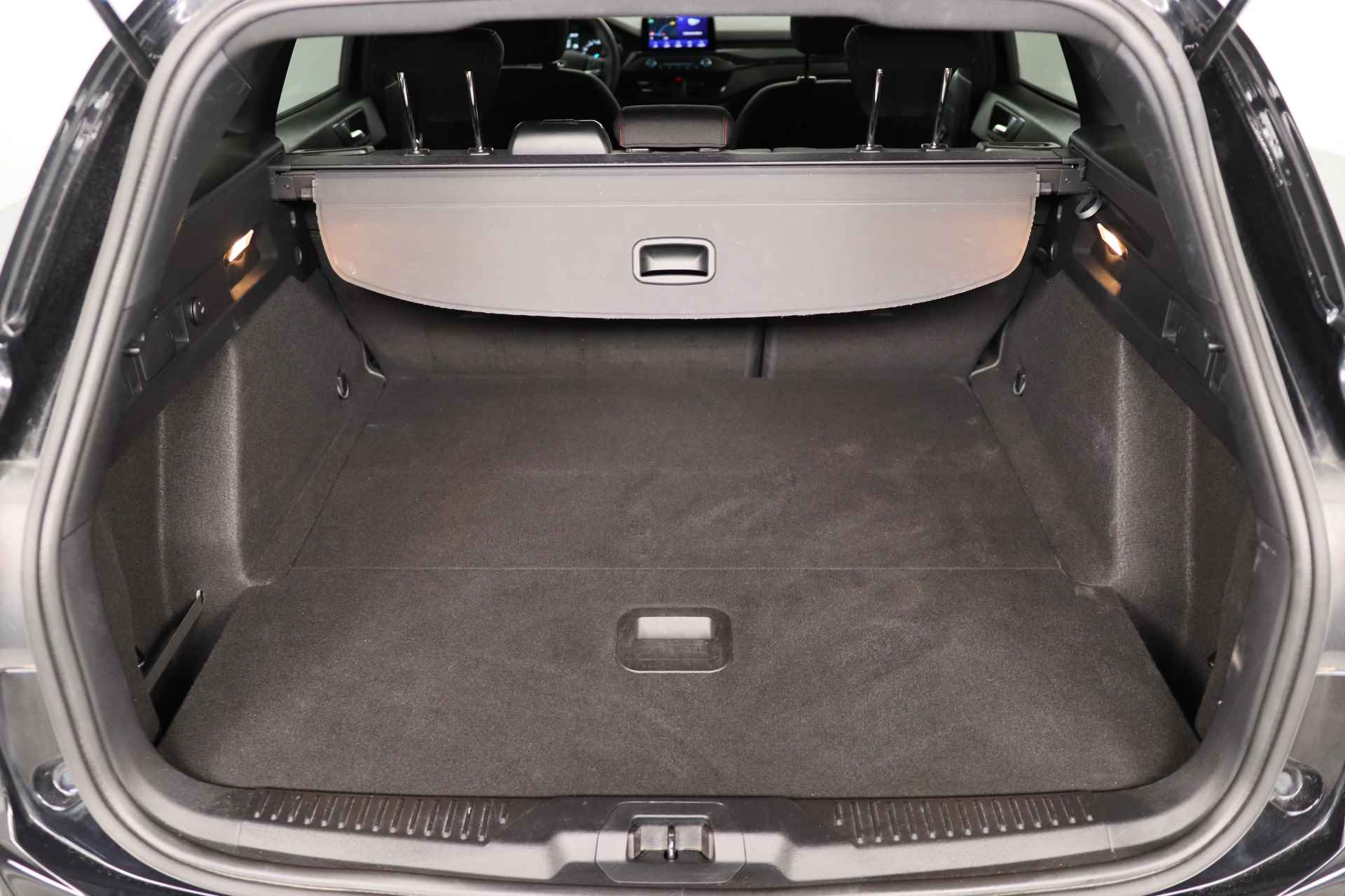 Ford Focus Wagon 1.0 EcoBoost Hybrid 125pk ST Line Business | LED | Winterpack | Camera | Navigatie | Keyless | Lichtmetalen Velgen | Cruis - 29/38