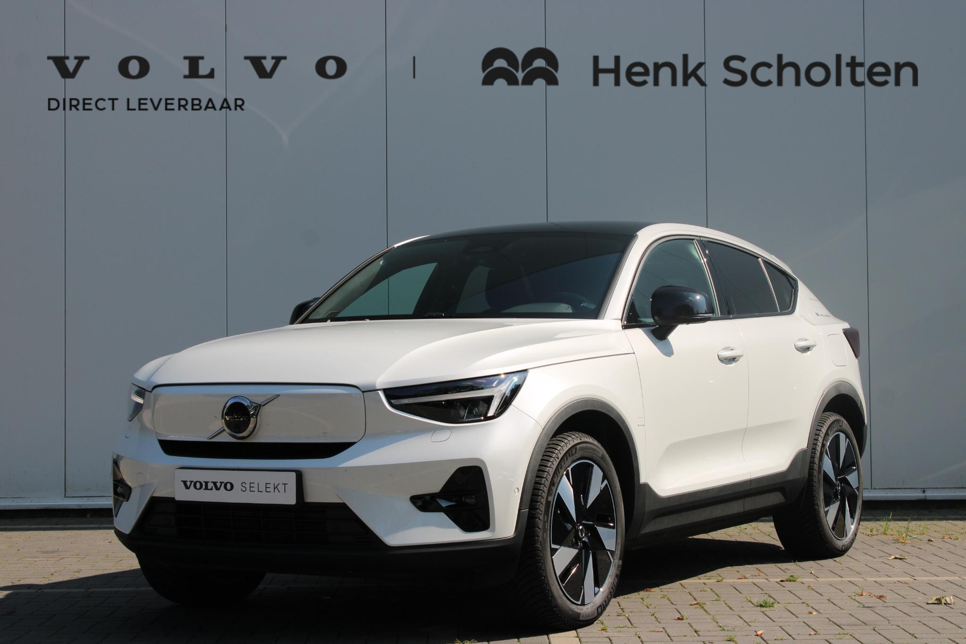 Volvo C40 Single Motor Extended Range Ultimate 82 kWh Visual Park Assist incl. 360° Camera, Harman/Kardon Premium Geluidssysteem, Panoramadak, Power Seats, Keyless Entry, Elektrisch Bedienbare Achterklep, Adaptieve Cruise Control Met Pilot Assist, Verwarmbare Voorstoelen, Stuurwielverwarming