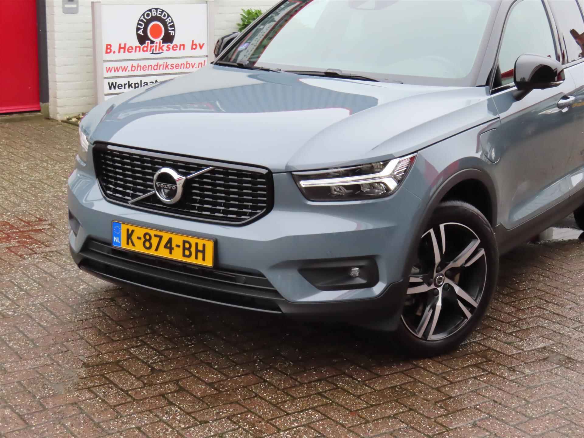 VOLVO Xc40 T5 Twin Engine 262pk Geartronic R-Design/ Trekhaak/ Adaptieve cruise/ Navi /Harman & Kardon sound/ DAB/ Apple Carplay/ 1 Eigenaar/ Origineel NL/ NAP - 3/52