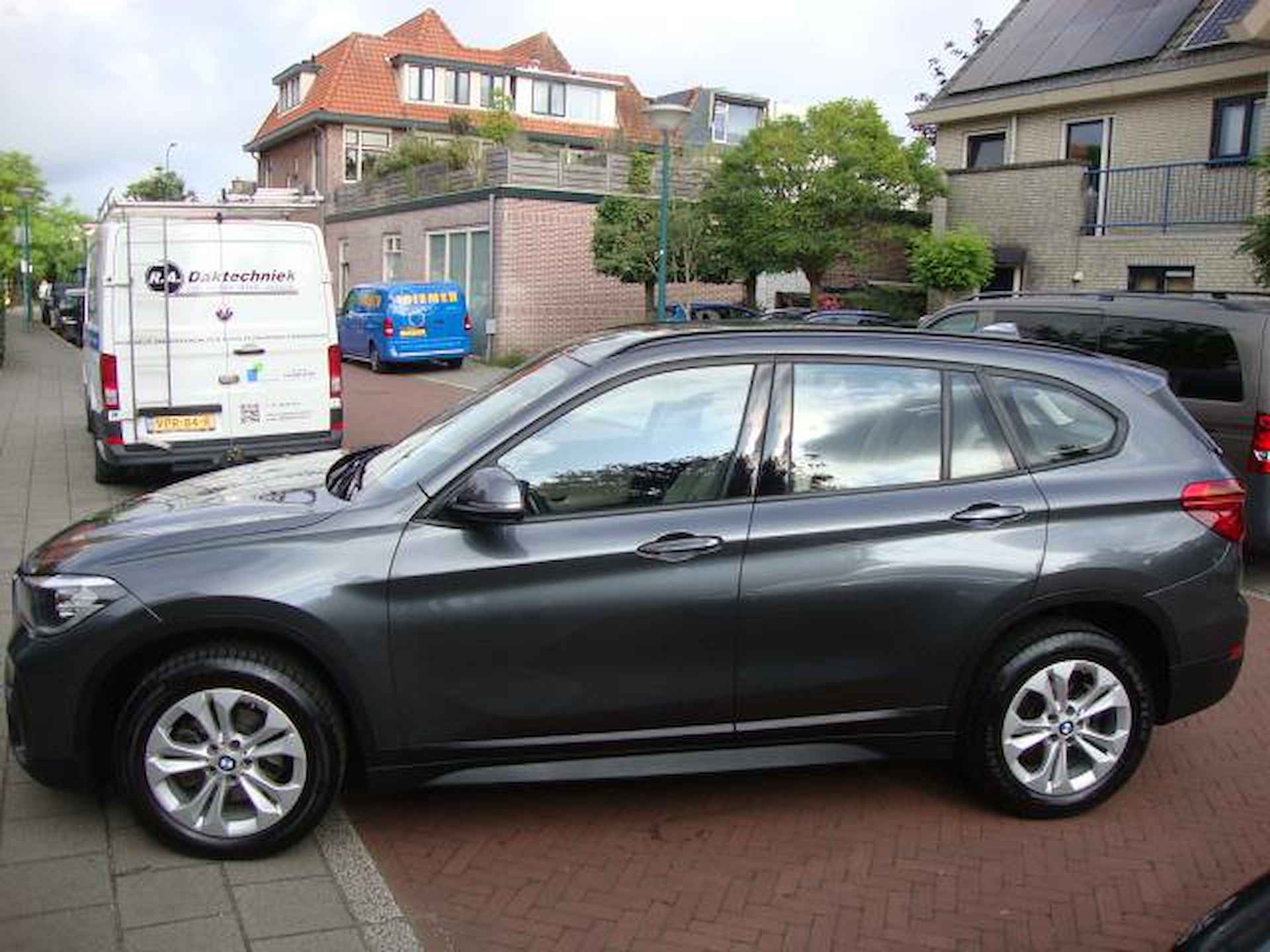 BMW X1 SDrive18i Business Edition Plus - 2/20