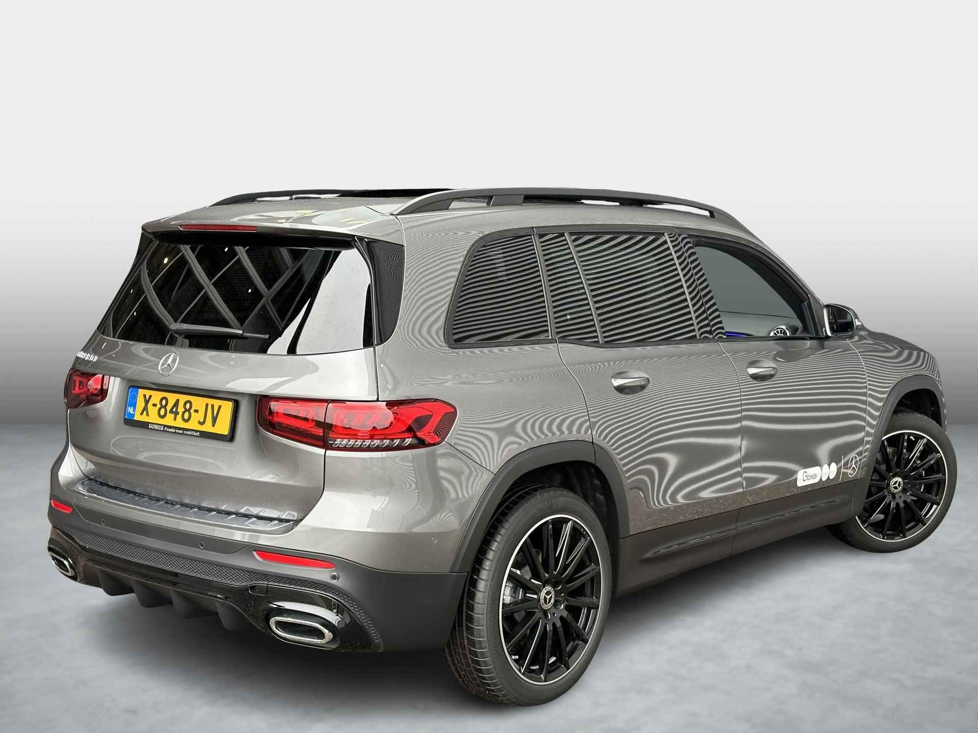 Mercedes-Benz GLB 180 AMG | Panoramadak | Nightpakket | Panoramadak | Achteruitrijcamera | Stoelverwarming | Sfeerverlichting | Dodehoekassistent | Apple & Android Carplay | Showmodel SALE - 2/12