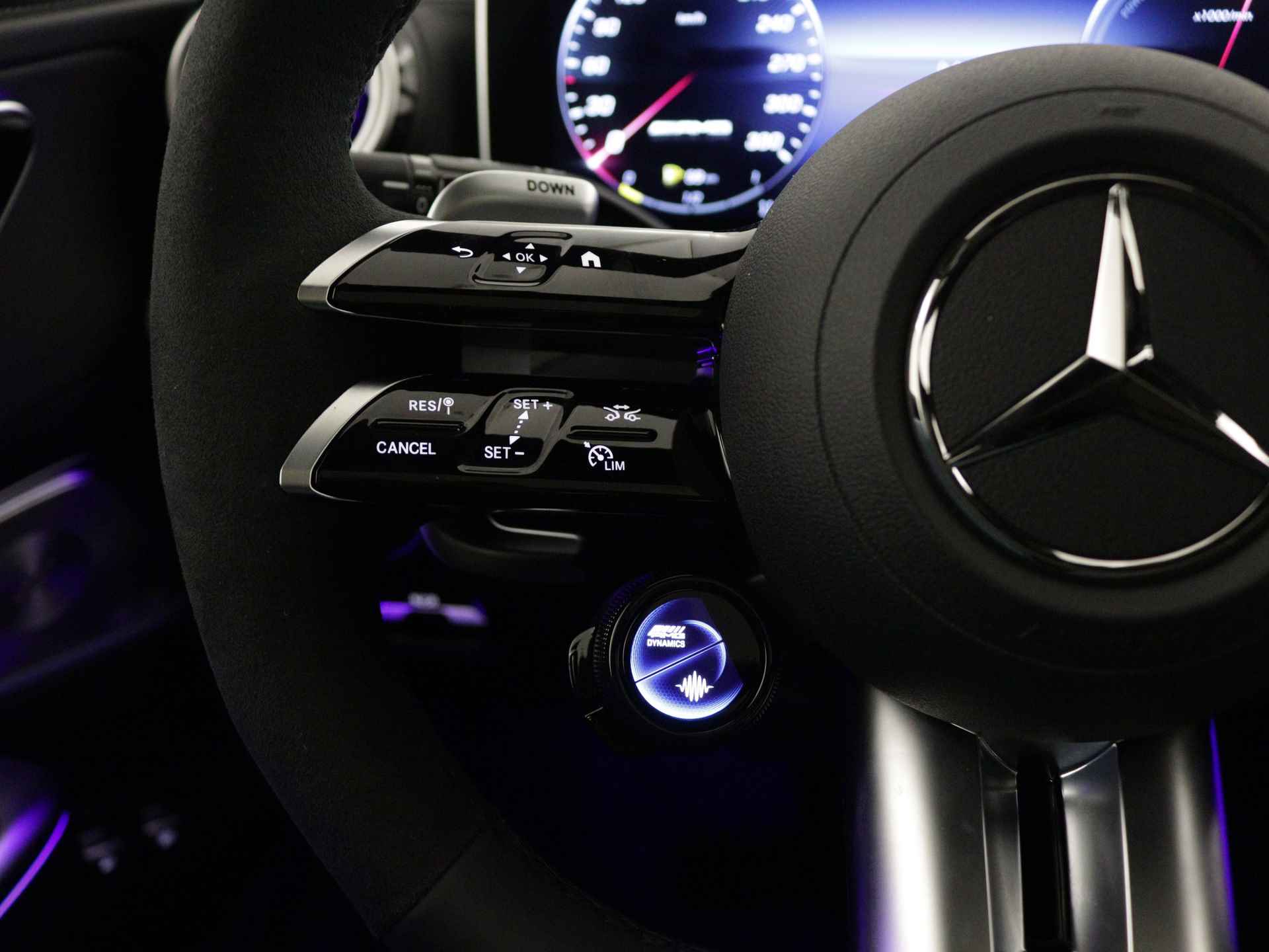Mercedes-Benz C-Klasse Estate AMG 63 S E Performance | Dashcam | Premium sfeerverlichting | AMG Nightpakket ll | AMG Performance-stoelenpakket High-End |  AMG Aerodynamica pakket | AMG track pace | Burmester® 3D surround sound system | Parkeerpakket met 360°-camera | - 18/43