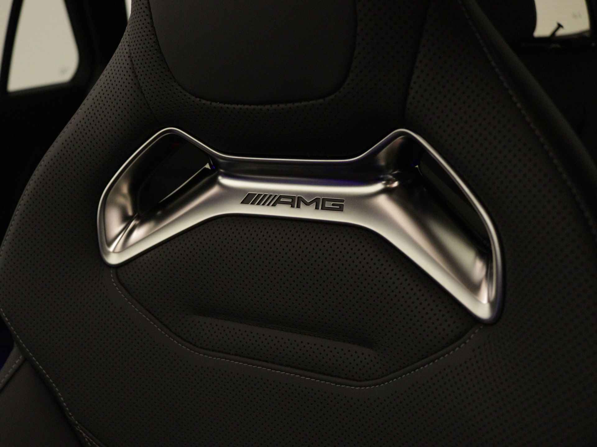 Mercedes-Benz C-Klasse Estate AMG 63 S E Performance | Dashcam | Premium sfeerverlichting | AMG Nightpakket ll | AMG Performance-stoelenpakket High-End |  AMG Aerodynamica pakket | AMG track pace | Burmester® 3D surround sound system | Parkeerpakket met 360°-camera | - 37/43