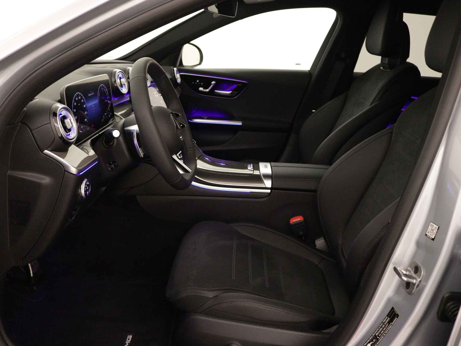 Mercedes-Benz C-Klasse Estate 300 e AMG Line | Nightpakket | Memorypakket | KEYLESS GO-comfortpakket | Verwarmde stoelen vooraan | USB-pakket | Parkeerpakket met 360°-camera | EASY PACK achterklep | DIGITAL LIGHT | - 15/39