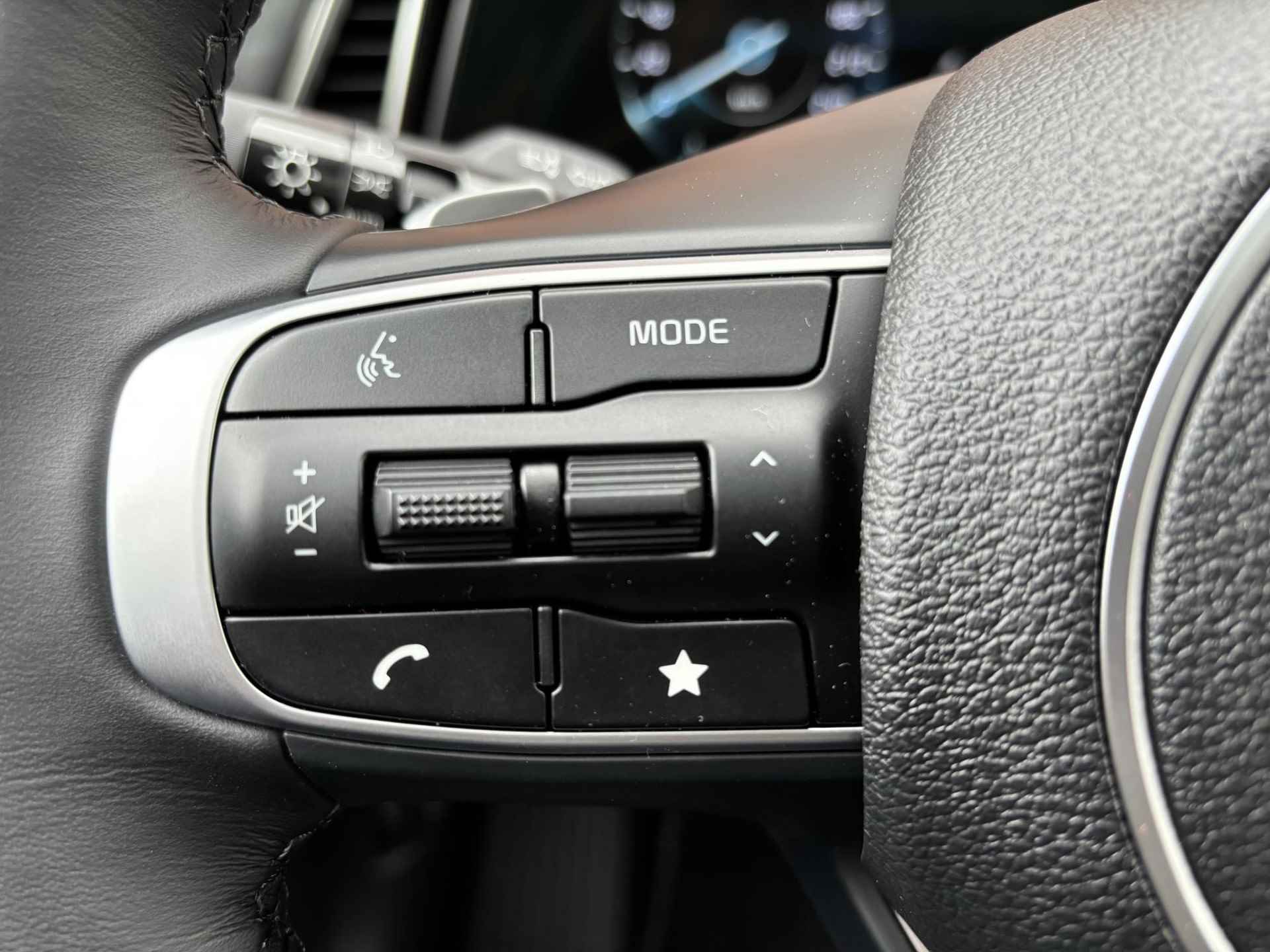Kia Sportage 1.6 T-GDi Plug-in Hybrid AWD DynamicPlusLine | Panorama schuif/kanteldak | 19 inch lichtmetalen velgen | Matrix LED-koplampen - 21/28