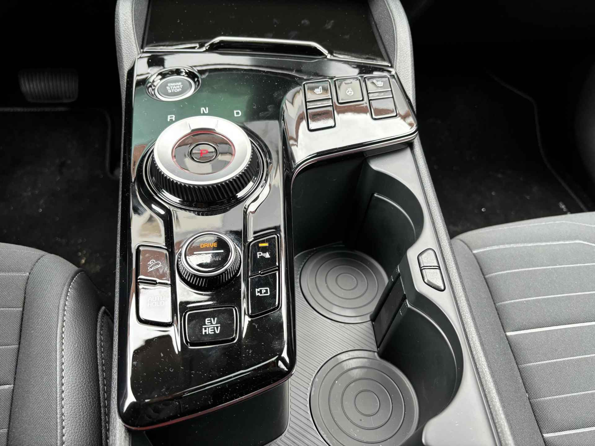 Kia Sportage 1.6 T-GDi Plug-in Hybrid AWD DynamicPlusLine | Panorama schuif/kanteldak | 19 inch lichtmetalen velgen | Matrix LED-koplampen - 20/28