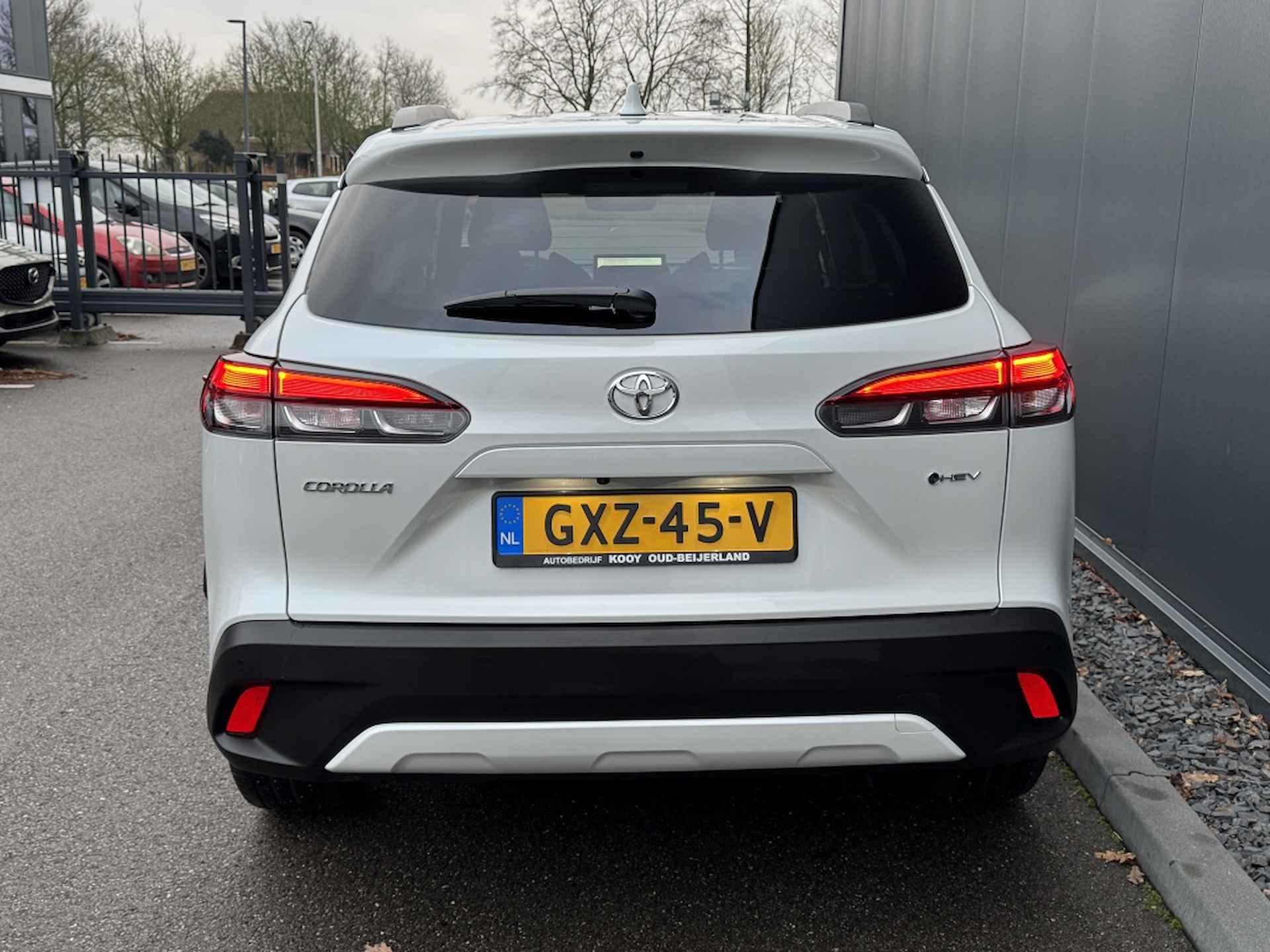 Toyota Corolla Cross Hybrid 140 Dynamic Zeer compleet in Nieuwstaat! - 6/39