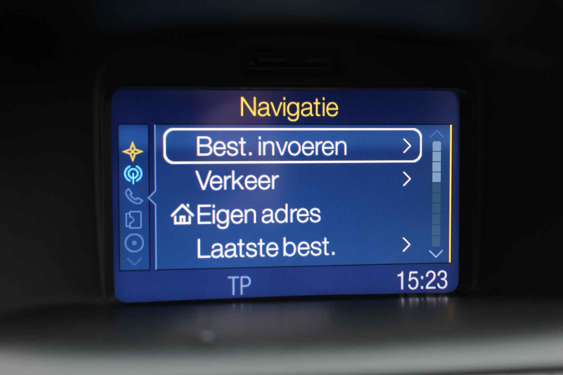 Ford Fiesta 1.0EB TITANIUM | 1E EIGENAAR! | NL-AUTO! | DEALER OH! | NAVI | CLIMA | VERWARMDE VOORRUIT | CRUISE | BLUETOOTH | PARK SENS | LM. - 7/37