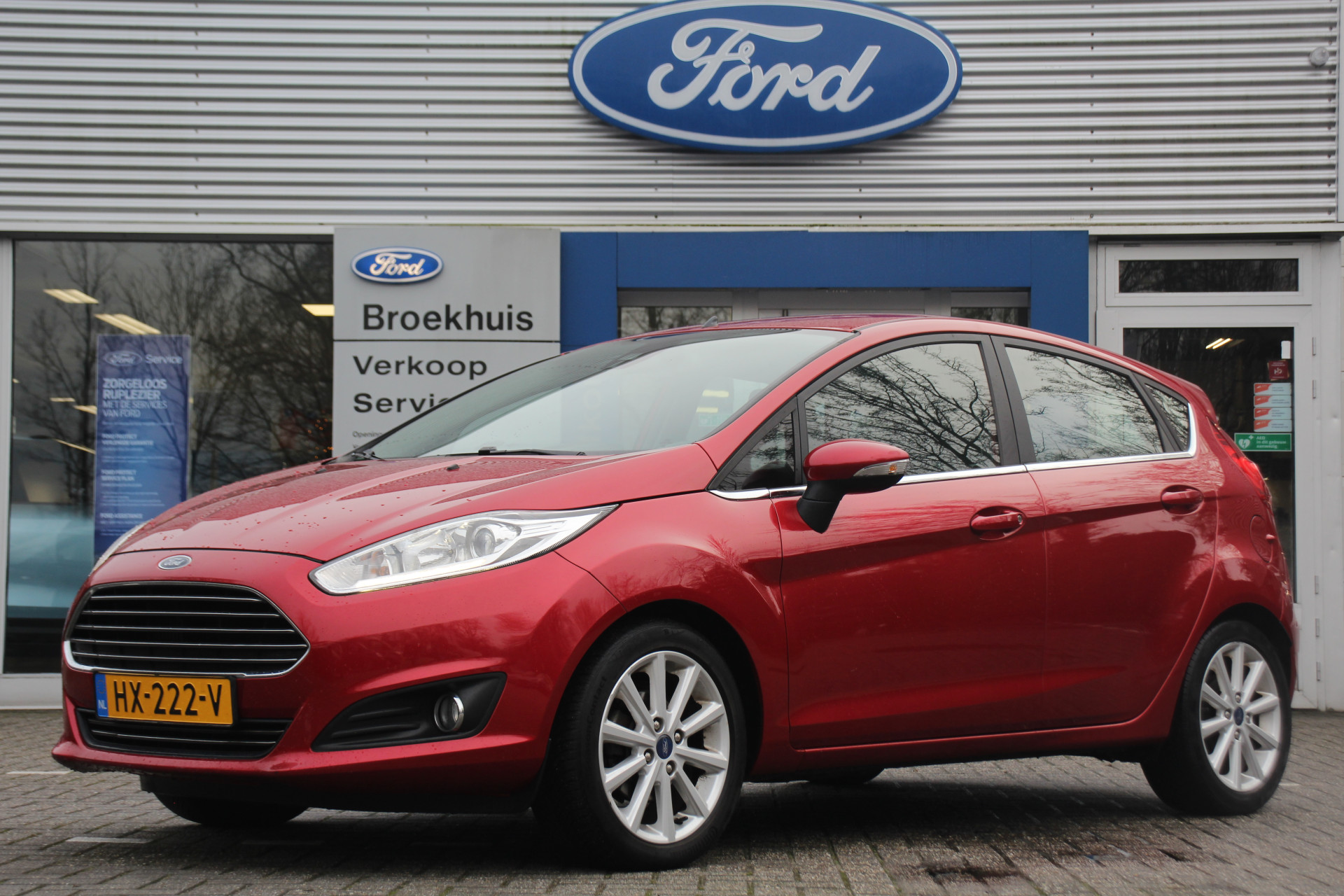 Ford Fiesta 1.0EB TITANIUM | 1E EIGENAAR! | NL-AUTO! | DEALER OH! | NAVI | CLIMA | VERWARMDE VOORRUIT | CRUISE | BLUETOOTH | PARK SENS | LM.