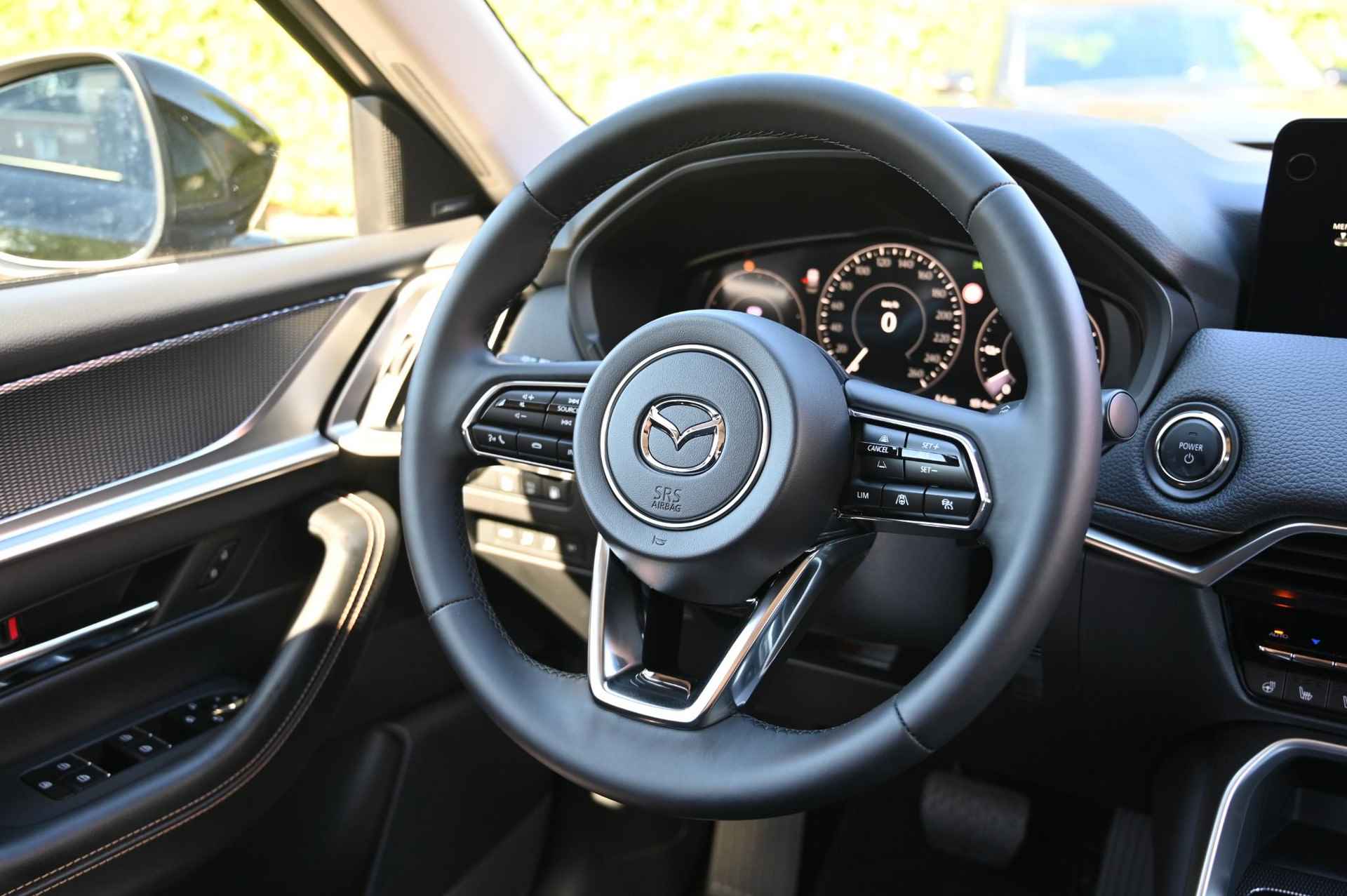 Mazda CX-60 e-SkyActiv PHEV 327 automaat Homura met Convenience/Sound en Panoramic Pack *Actie: nu met €4.000 inruilvoordeel* *Verwacht* - 17/48