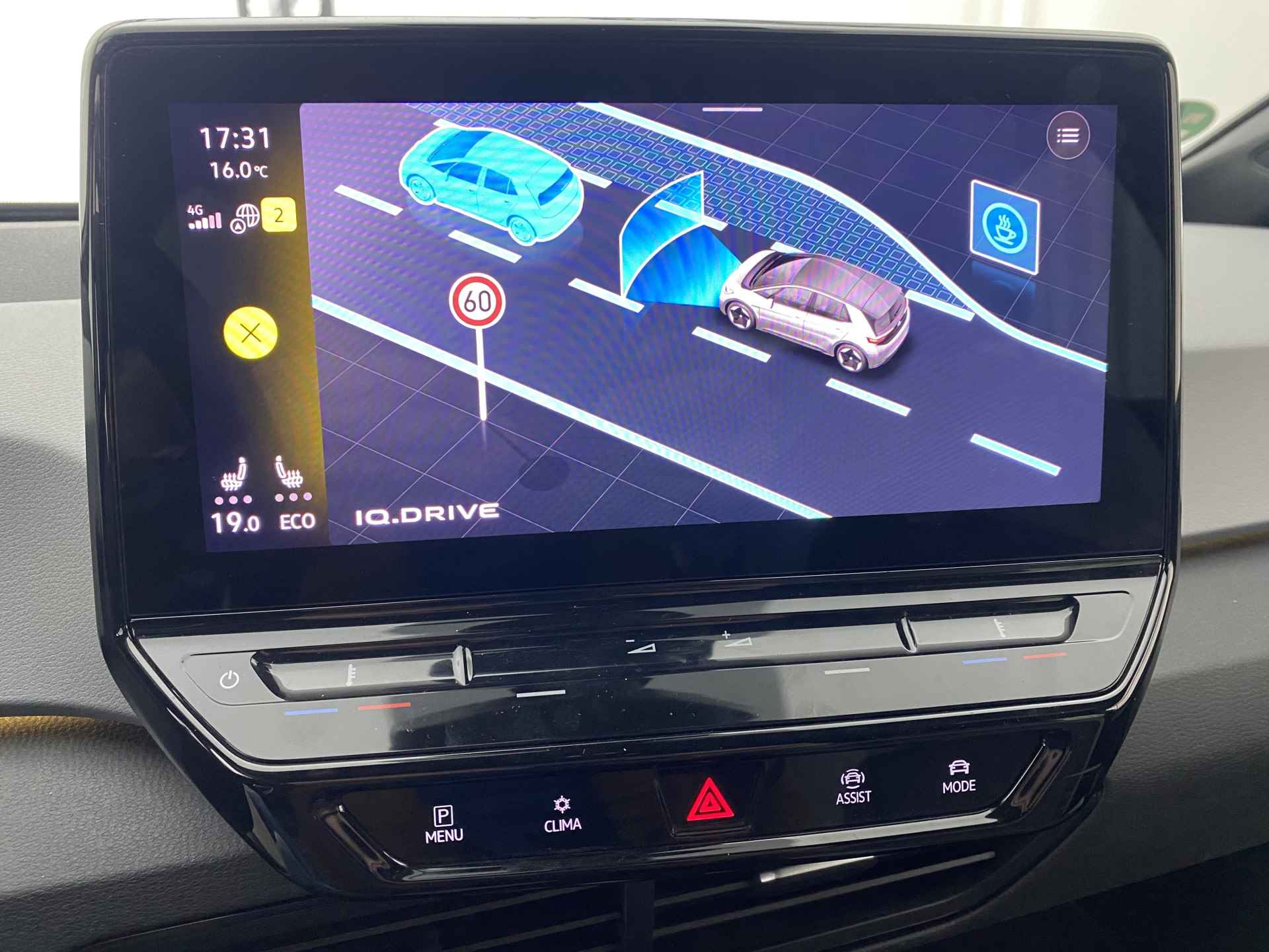 Volkswagen ID.3 First Plus 58 kWh 204 pk | Apple CarPlay | Stoelverw. | Stuurverw. | Camera | DAB+ | - 24/36