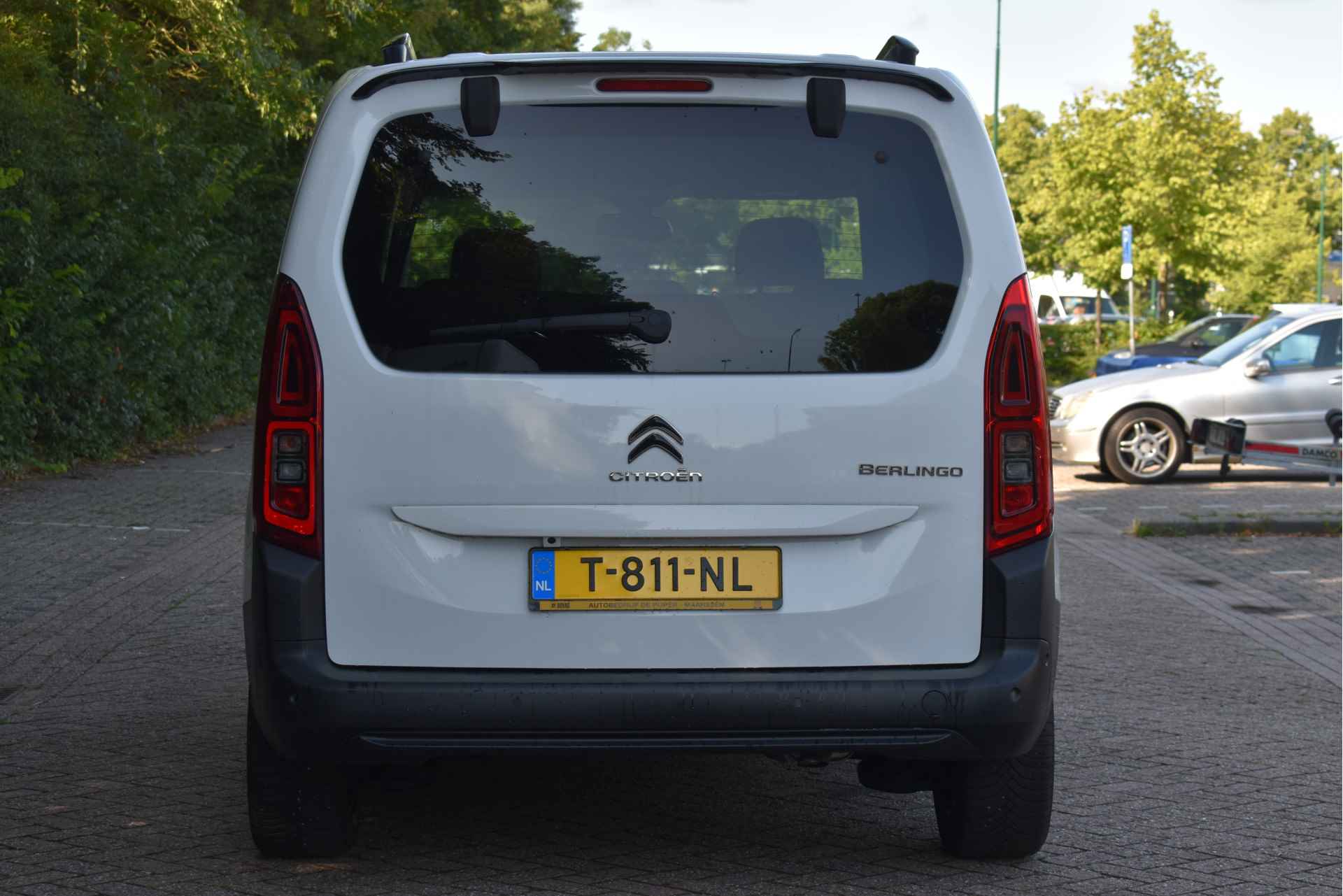Citroën Berlingo 1.2 PureTech Shine 5-Persoons VOL, HEADUP, CAMERA, CARPLAY, CLIMATE CONTR, CRUISE CONTR, Z+W BANDEN - 9/60